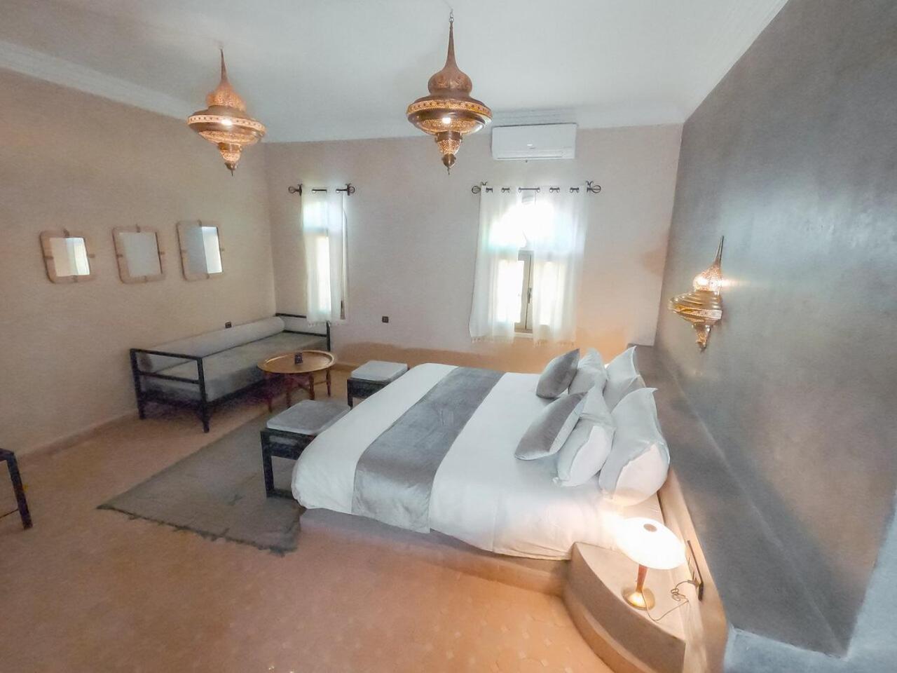 Double Room - Photo 2