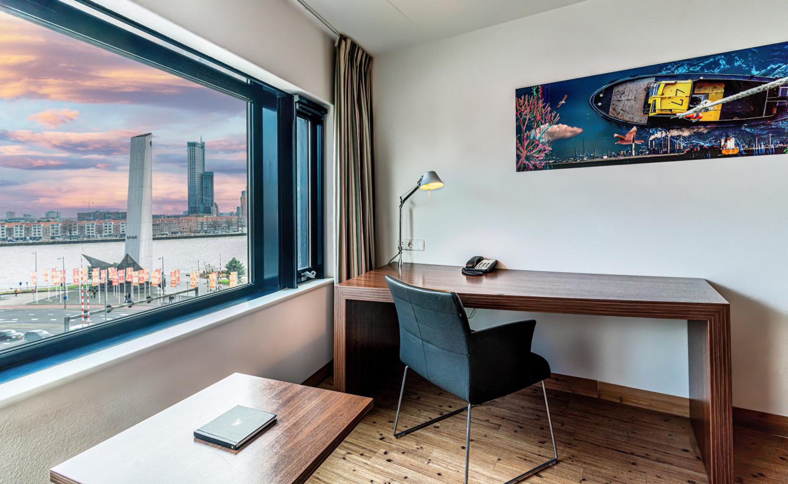 Deluxe King Room With River View photo 3