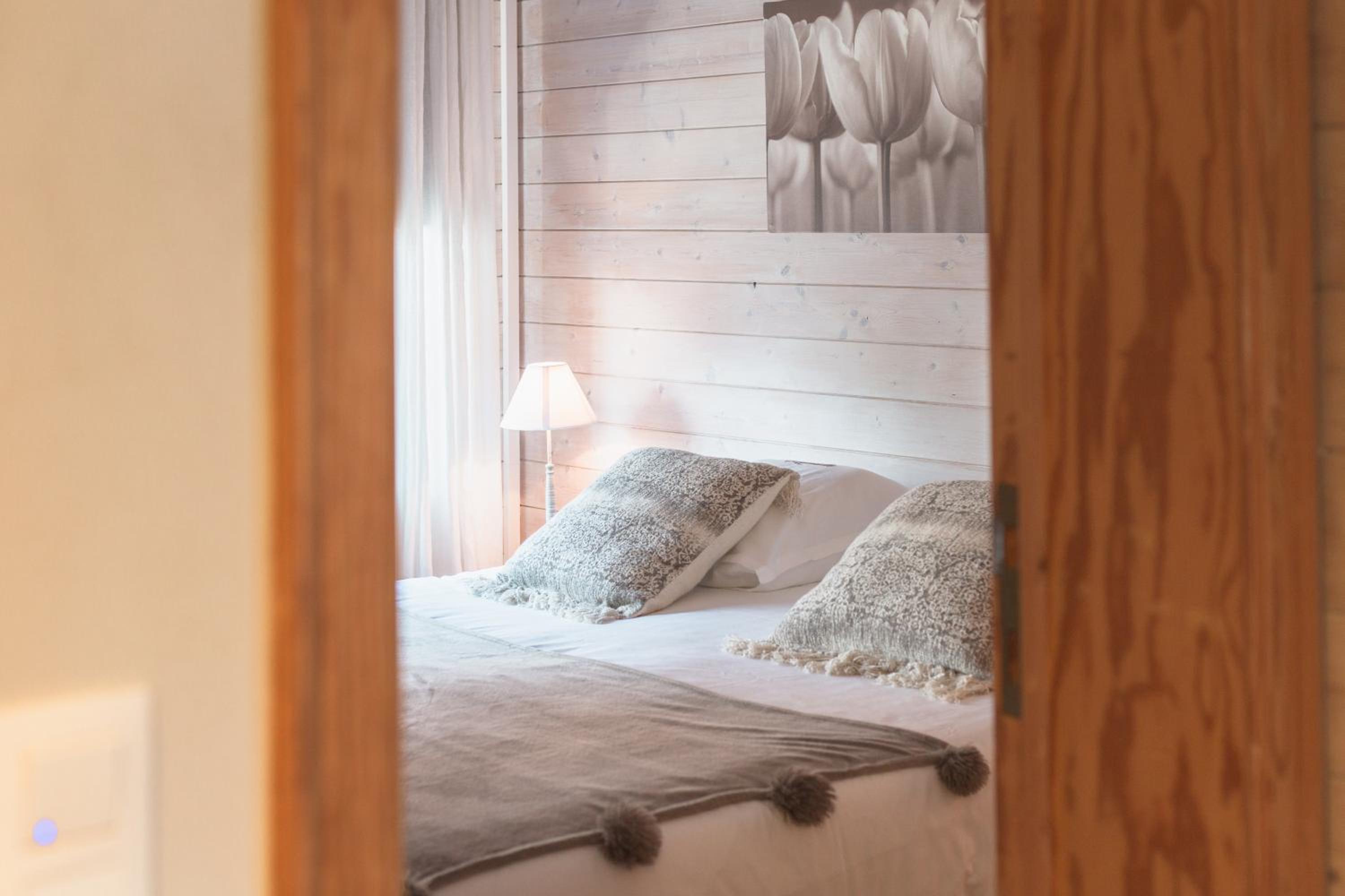 Deluxe King Room photo 1