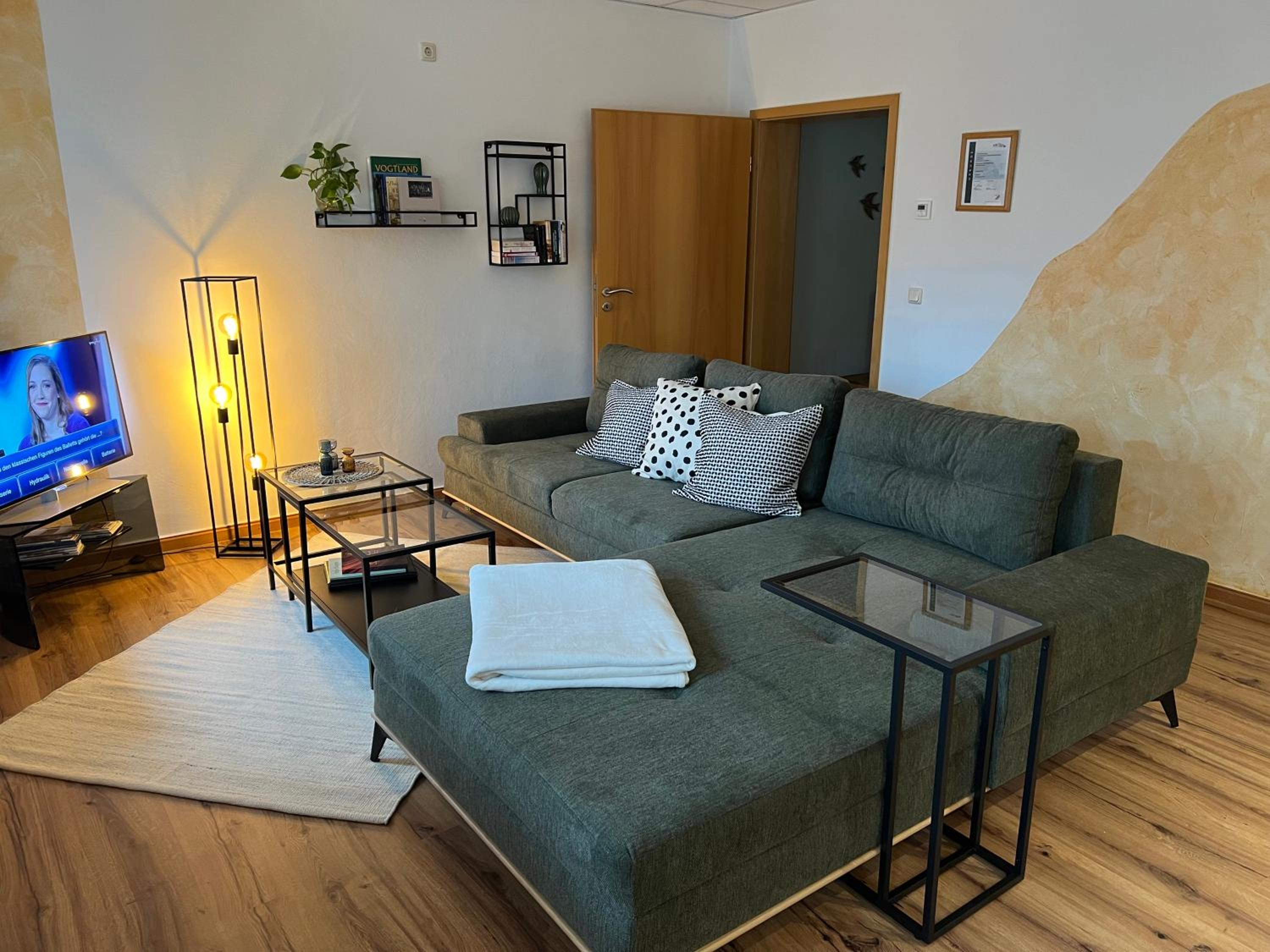 One-Bedroom Apartment photo 1
