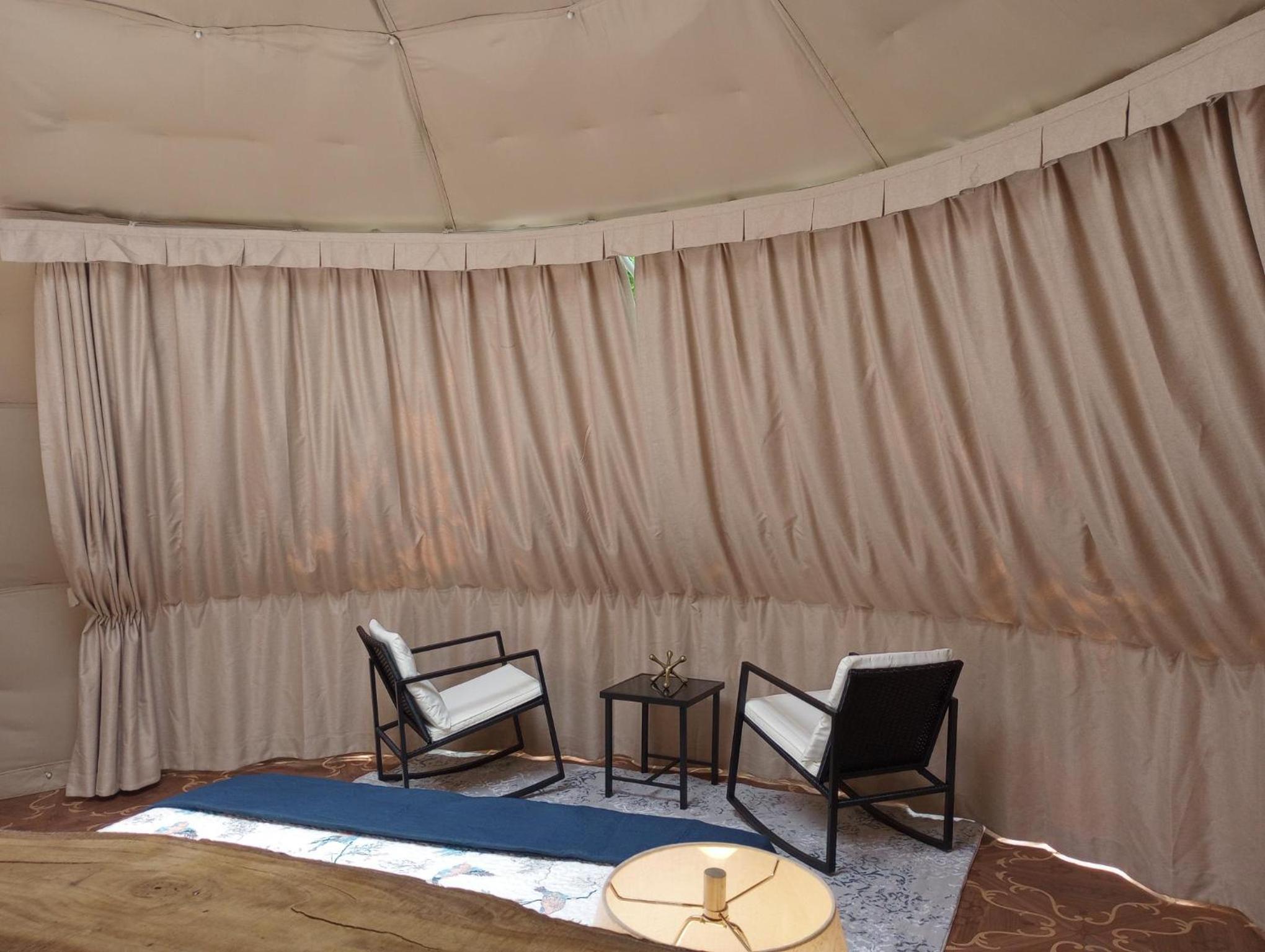 Deluxe King Room photo 2
