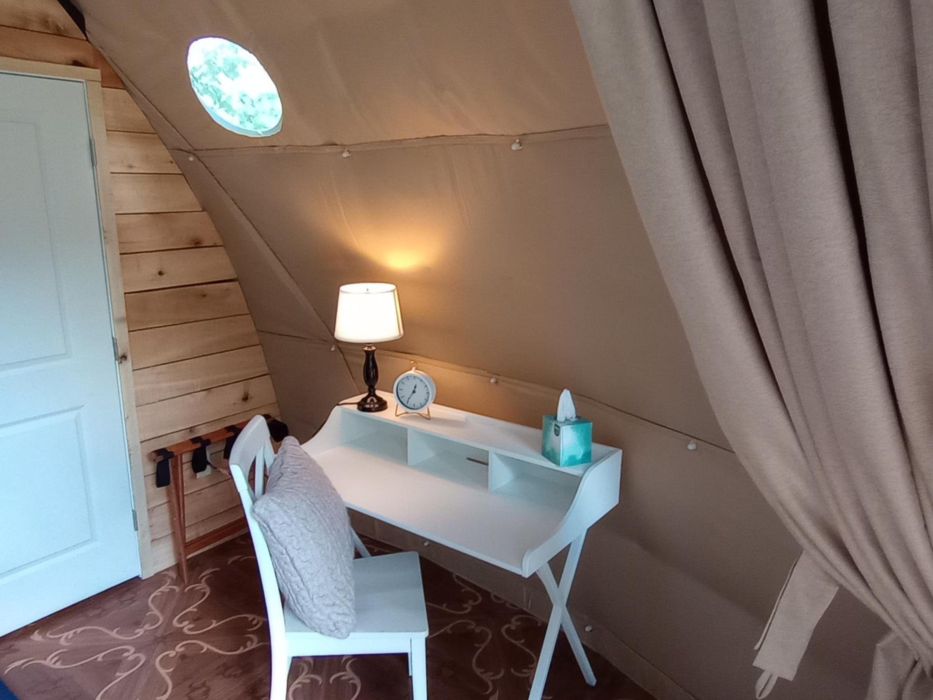 Deluxe Queen Room photo 3