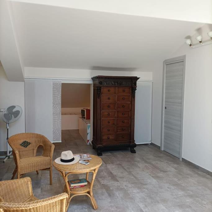 Two-Bedroom Apartment photo 2