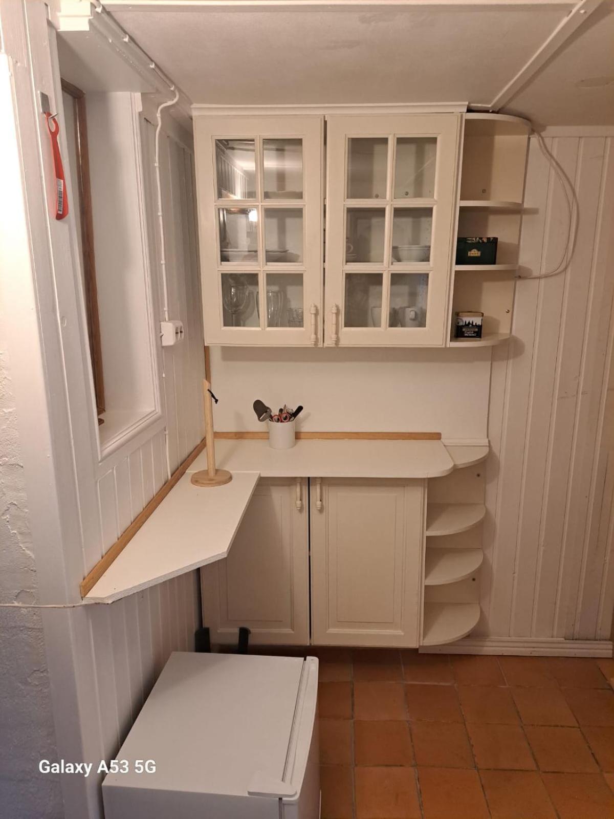 Double Room with Private Bathroom - No pets allowed - Photo 2