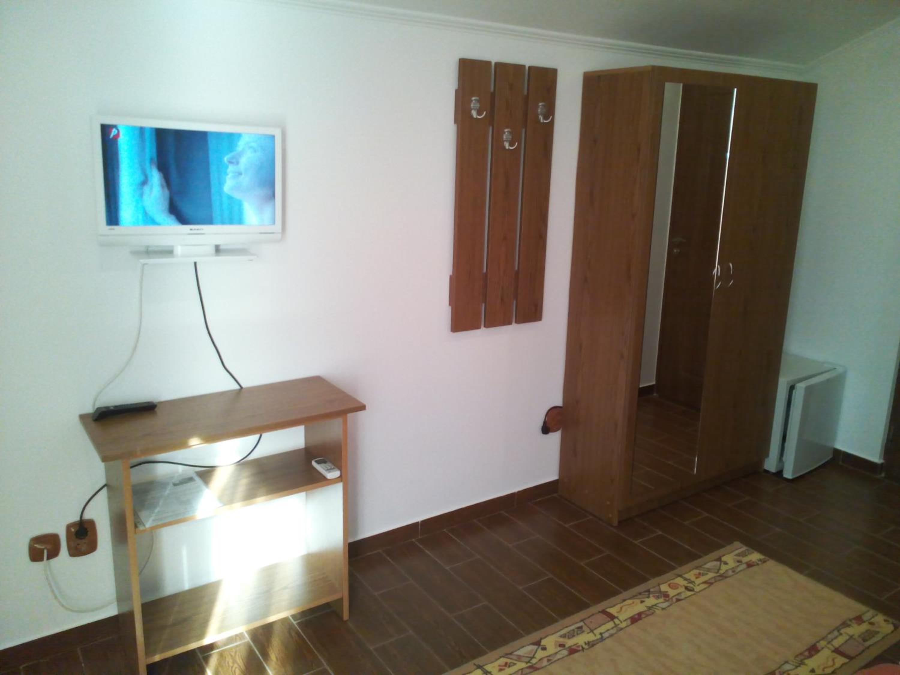 Double Room - Photo 9