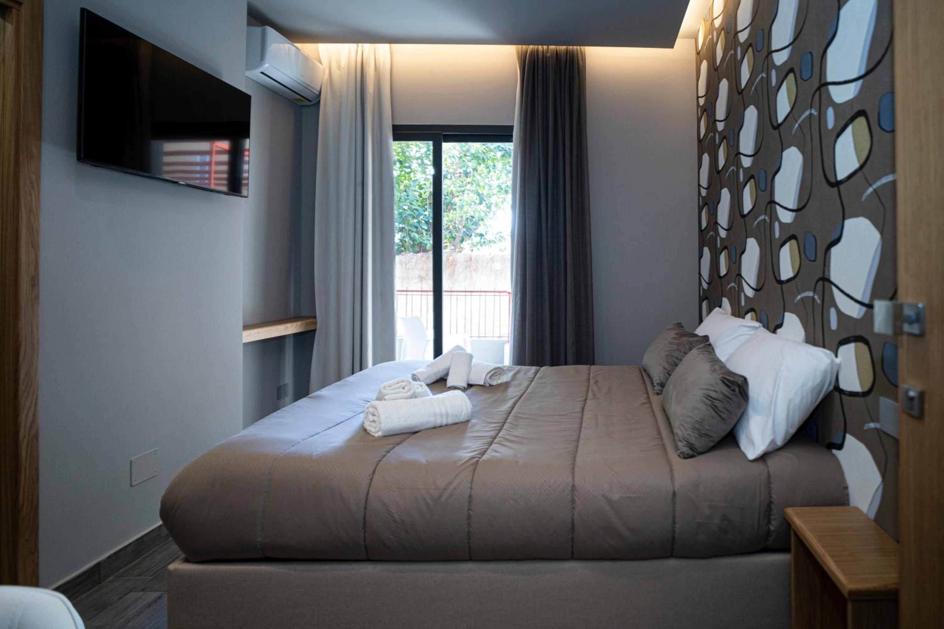 Deluxe Double Room with Balcony