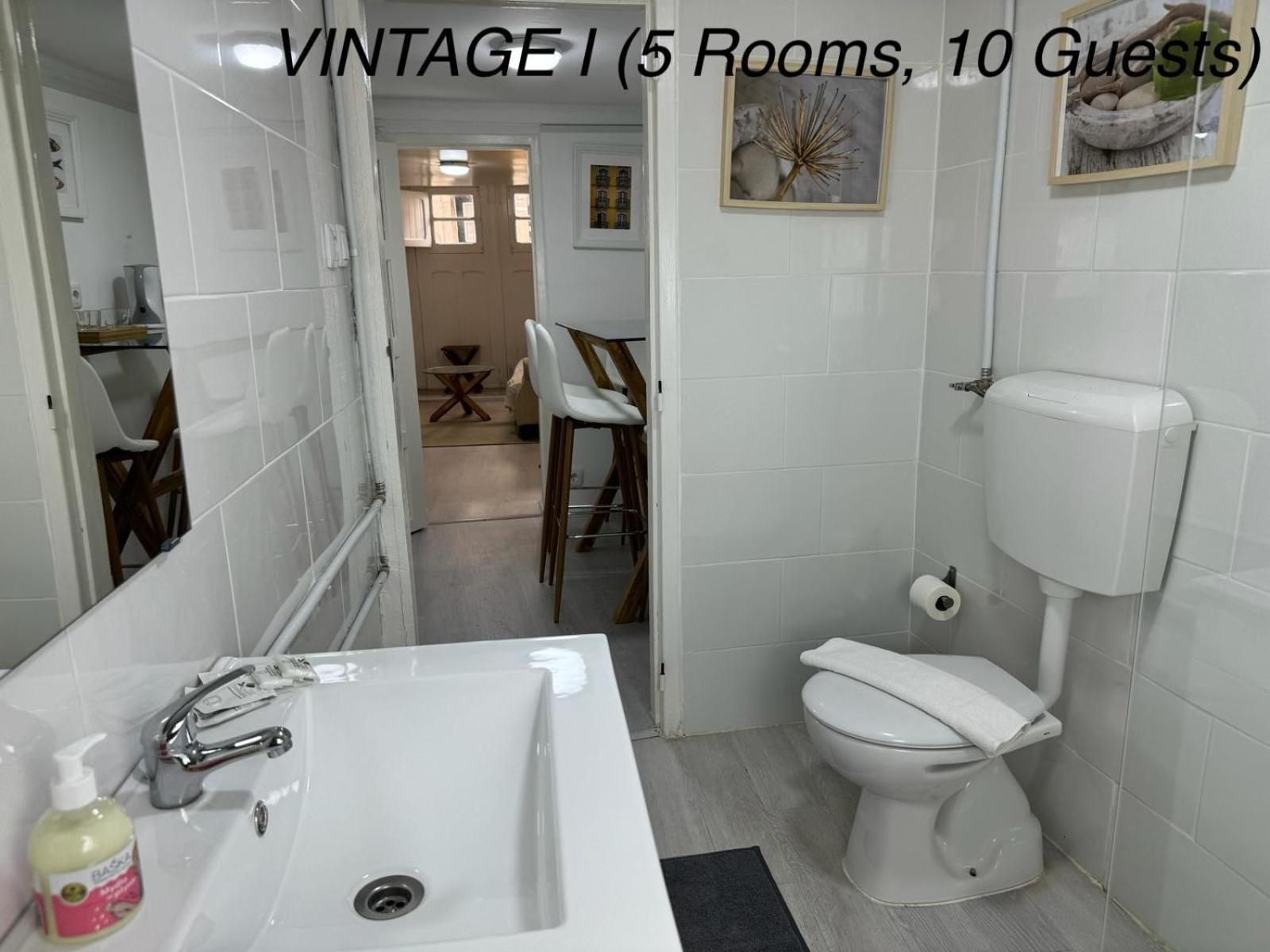 Apartment - Split Level - Photo 39