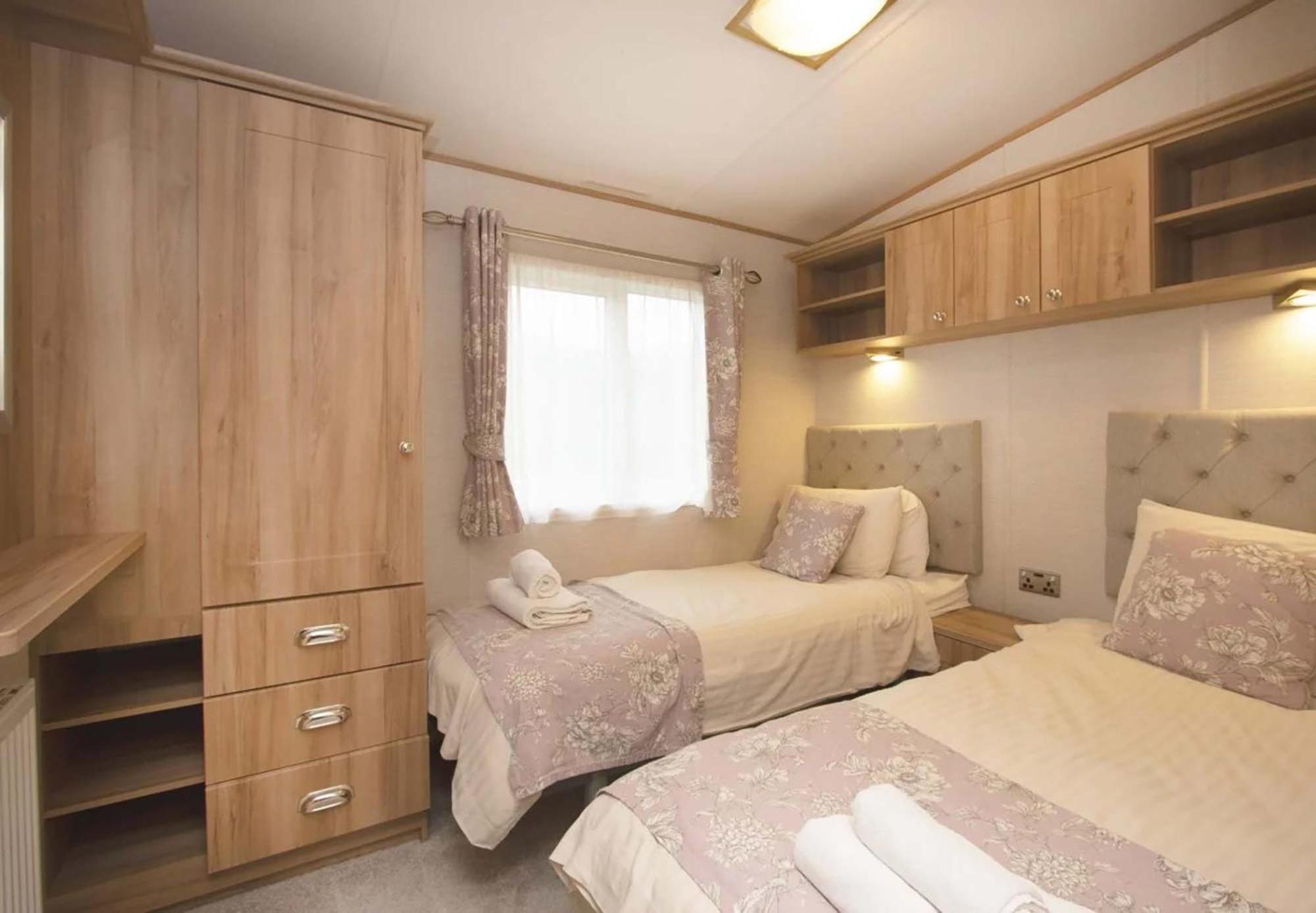 Pet friendly Platinum Caravan 3 Bed
