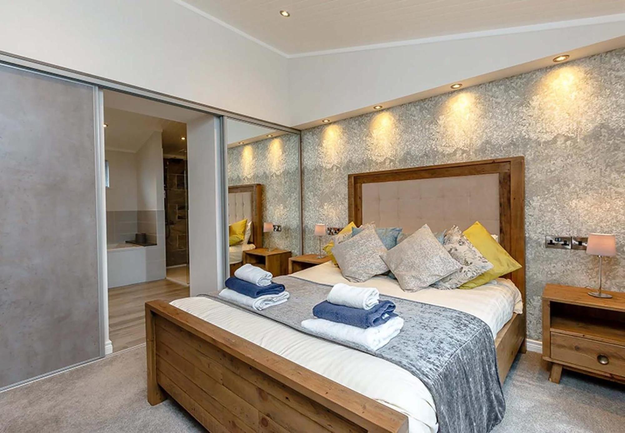 Pet friendly Classic Hot Tub Lodge 1 bed