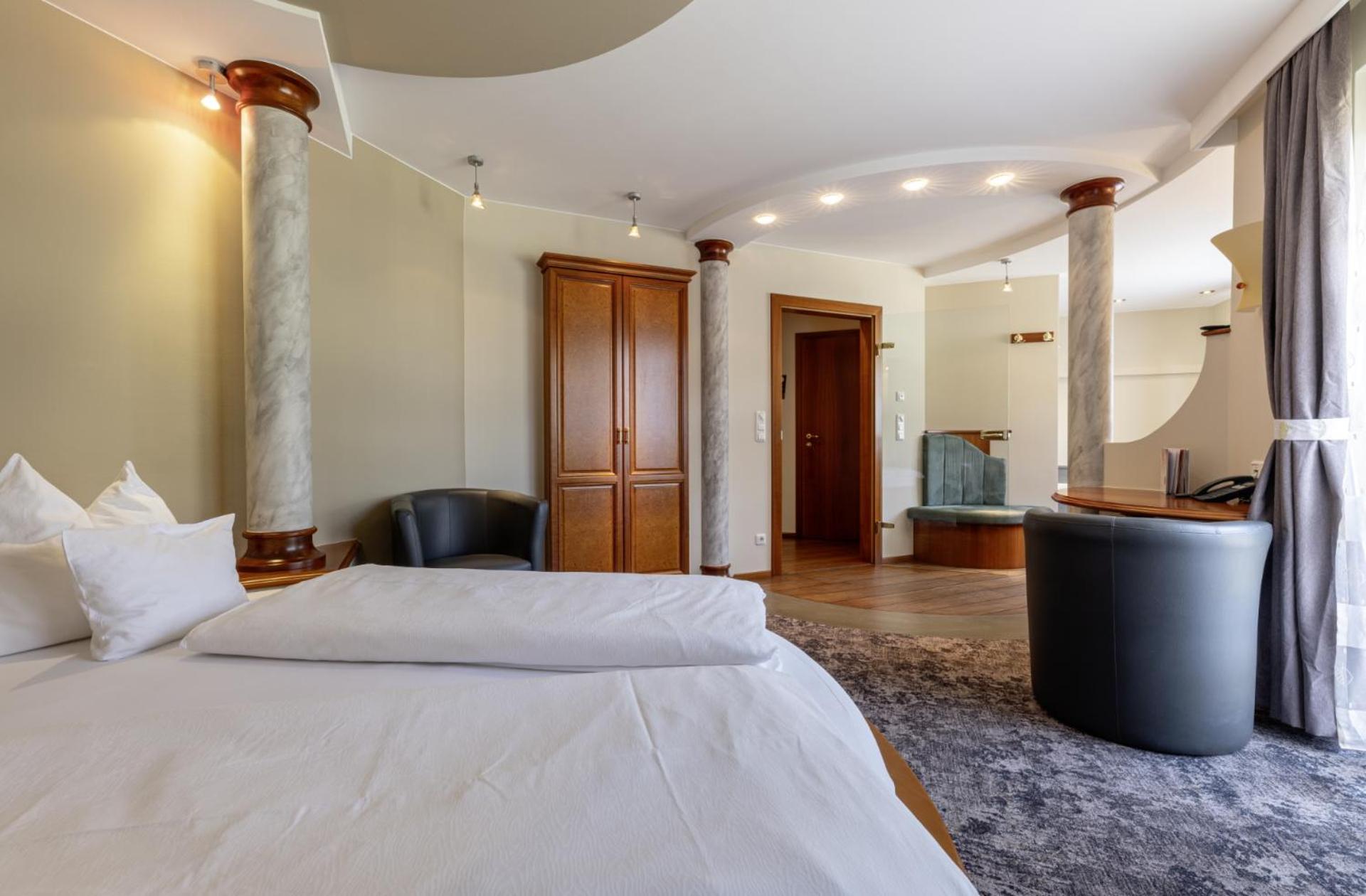 Deluxe Double Room photo 3