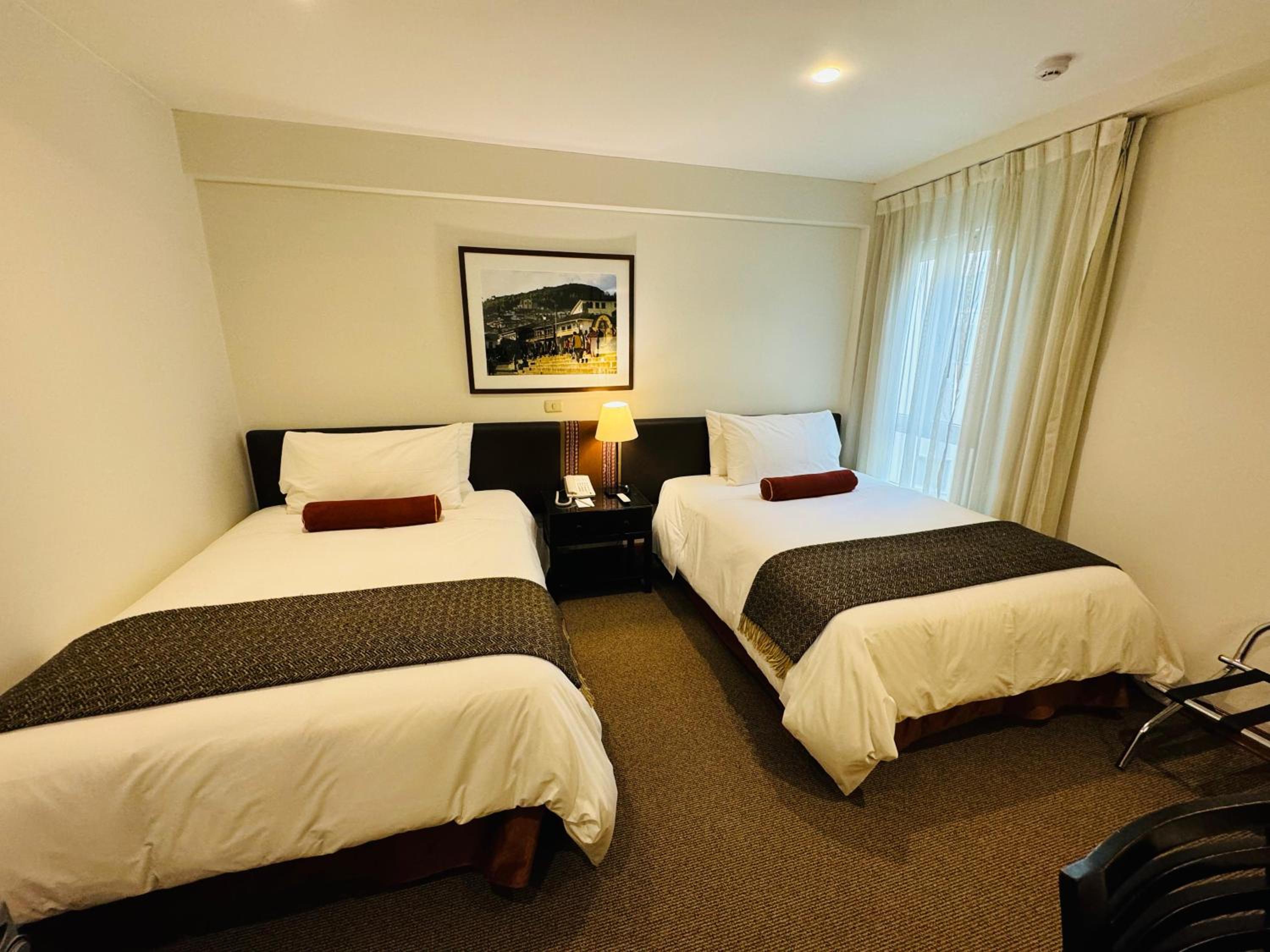 Superior Double Room with Two Double Beds - Photo 3