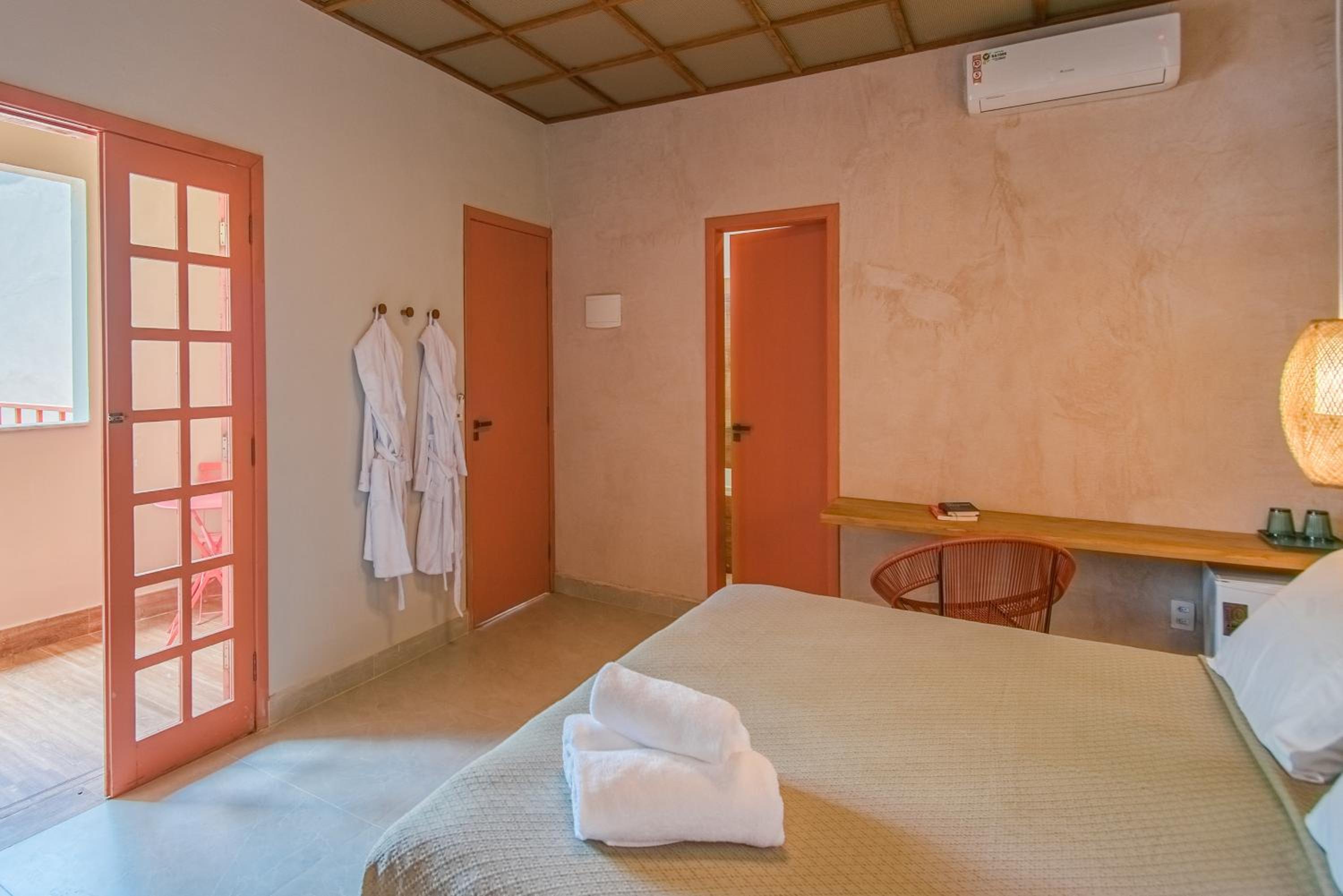 King Suite with Spa Bath photo 2