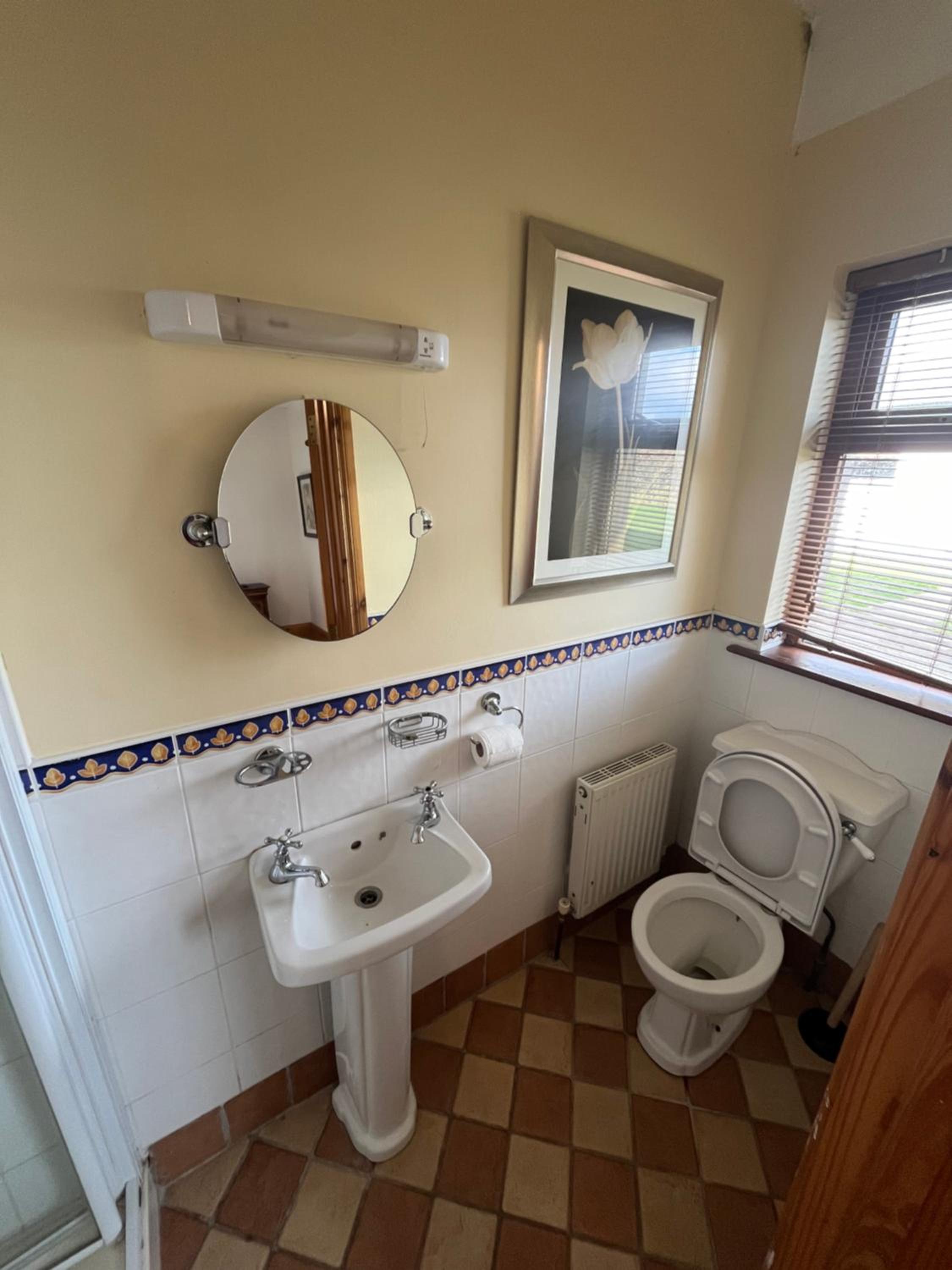 Three-Bedroom House photo 3