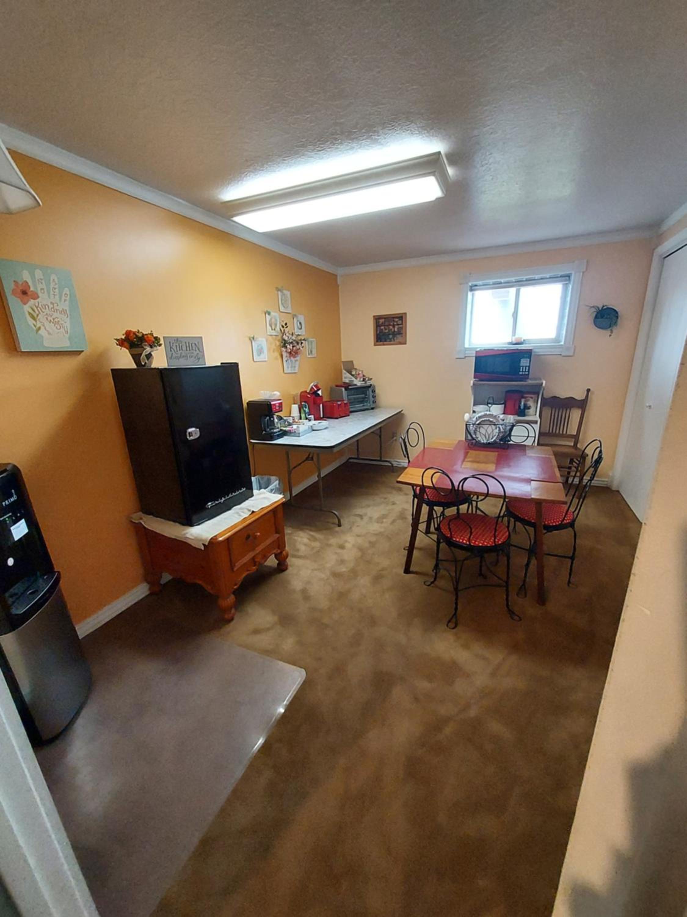 Family Room - Photo 6