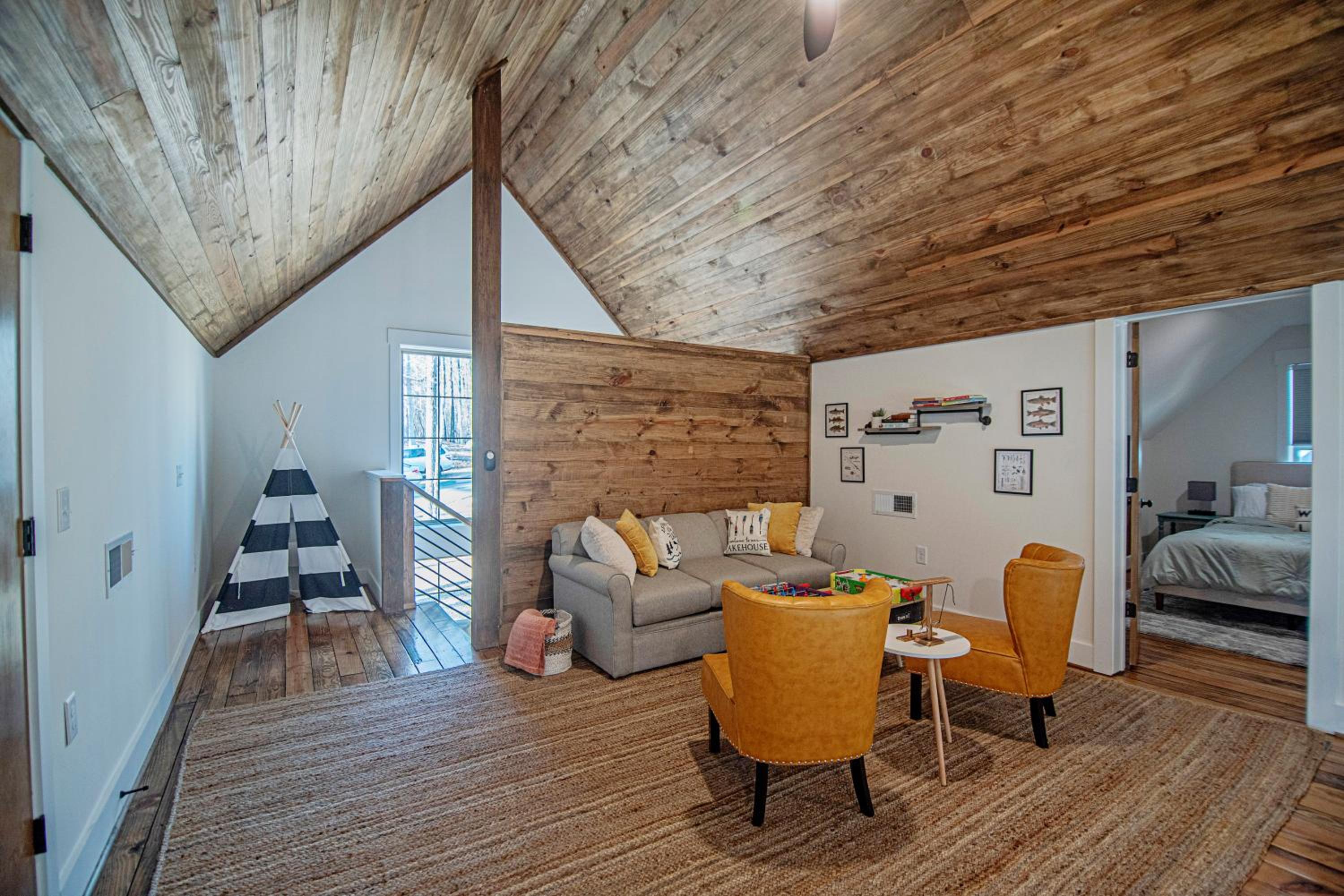 Three-Bedroom House photo 1