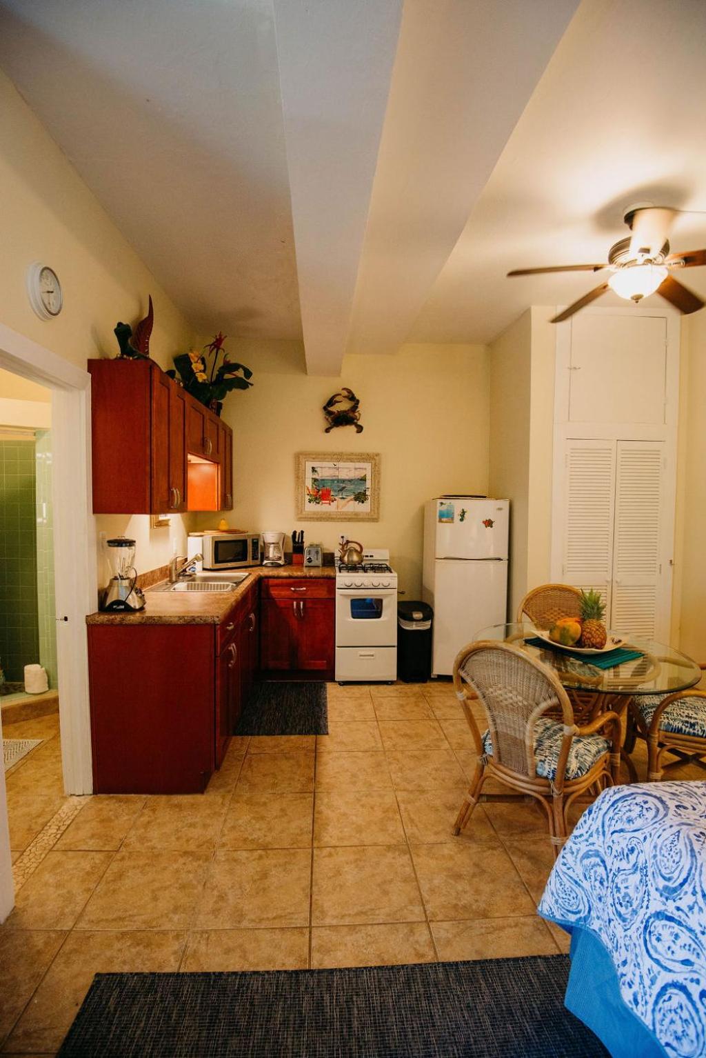 Studio Apartment