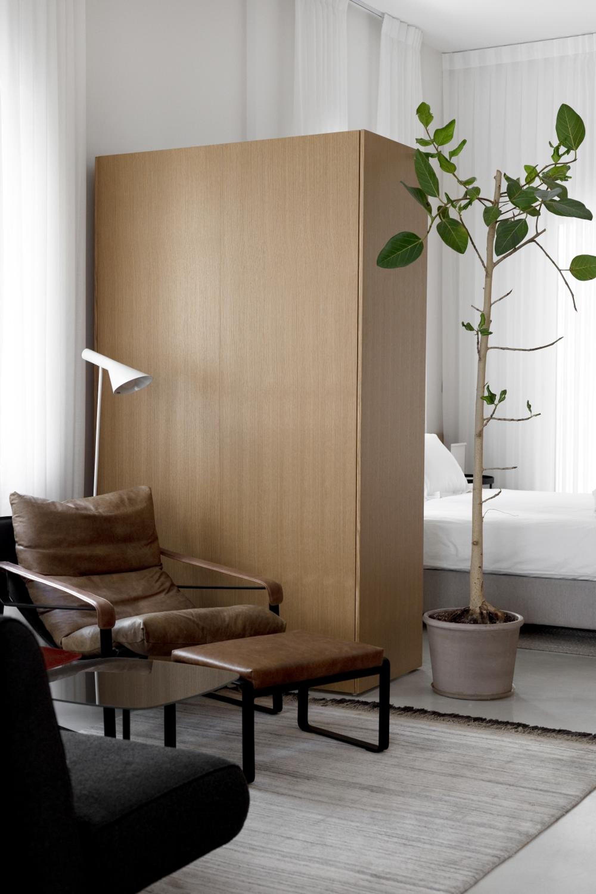 Apartment with Garden View