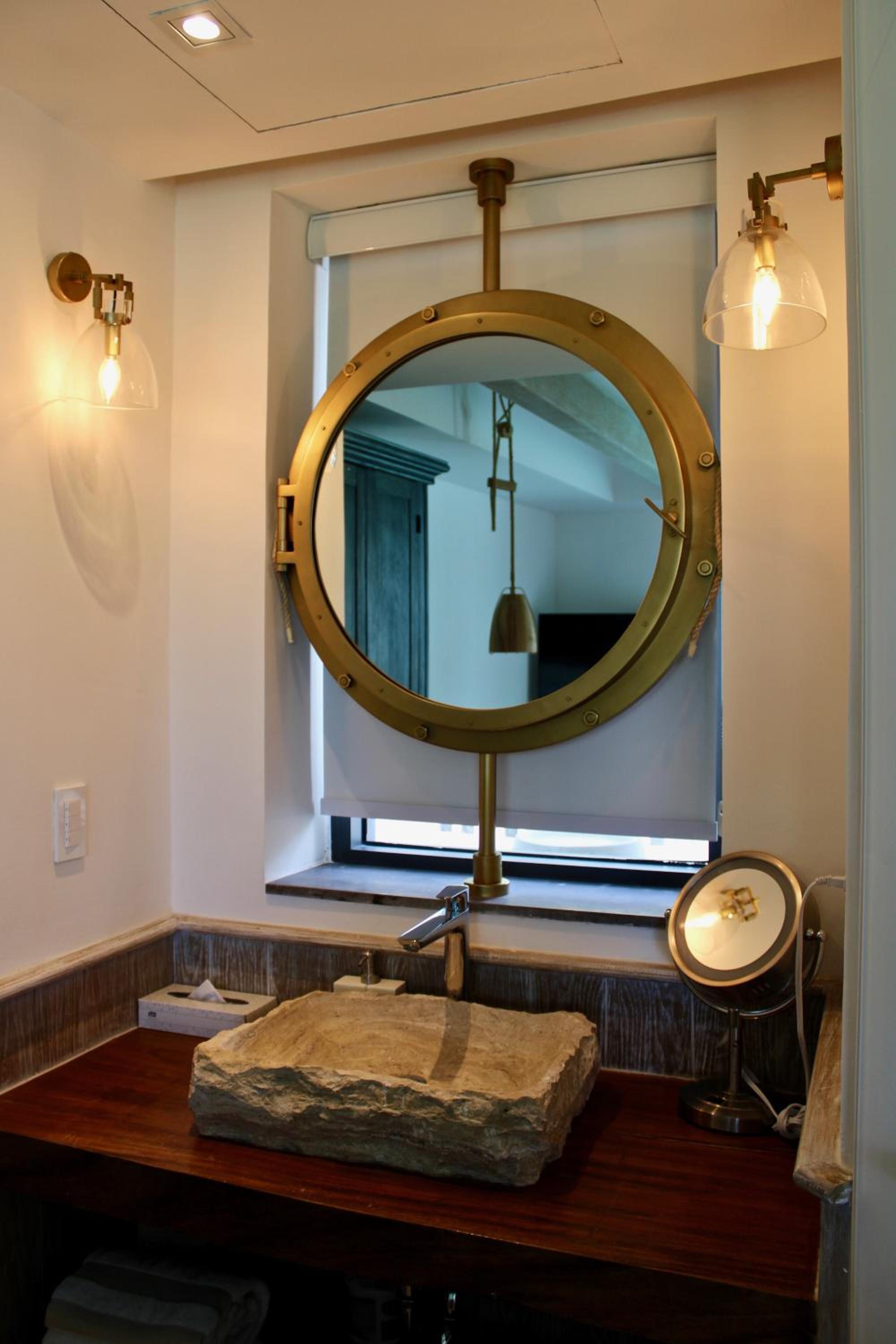 The Island Swim Out Suite - Photo 2