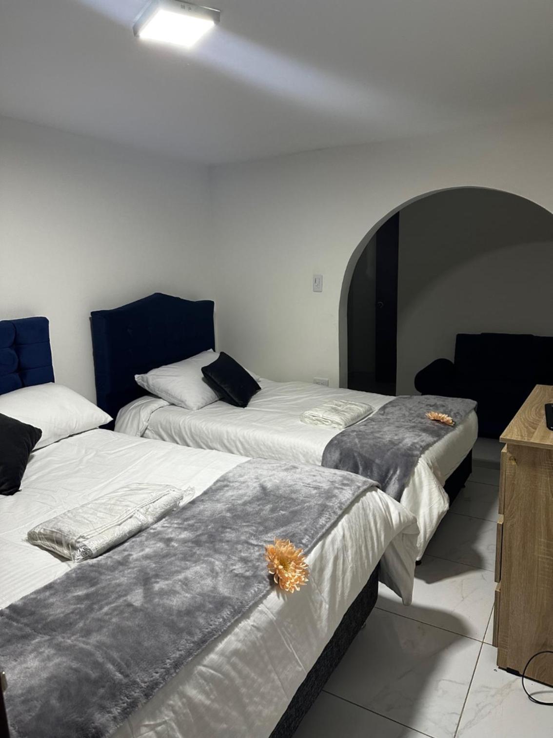 Twin Room With Private Bathroom photo 1