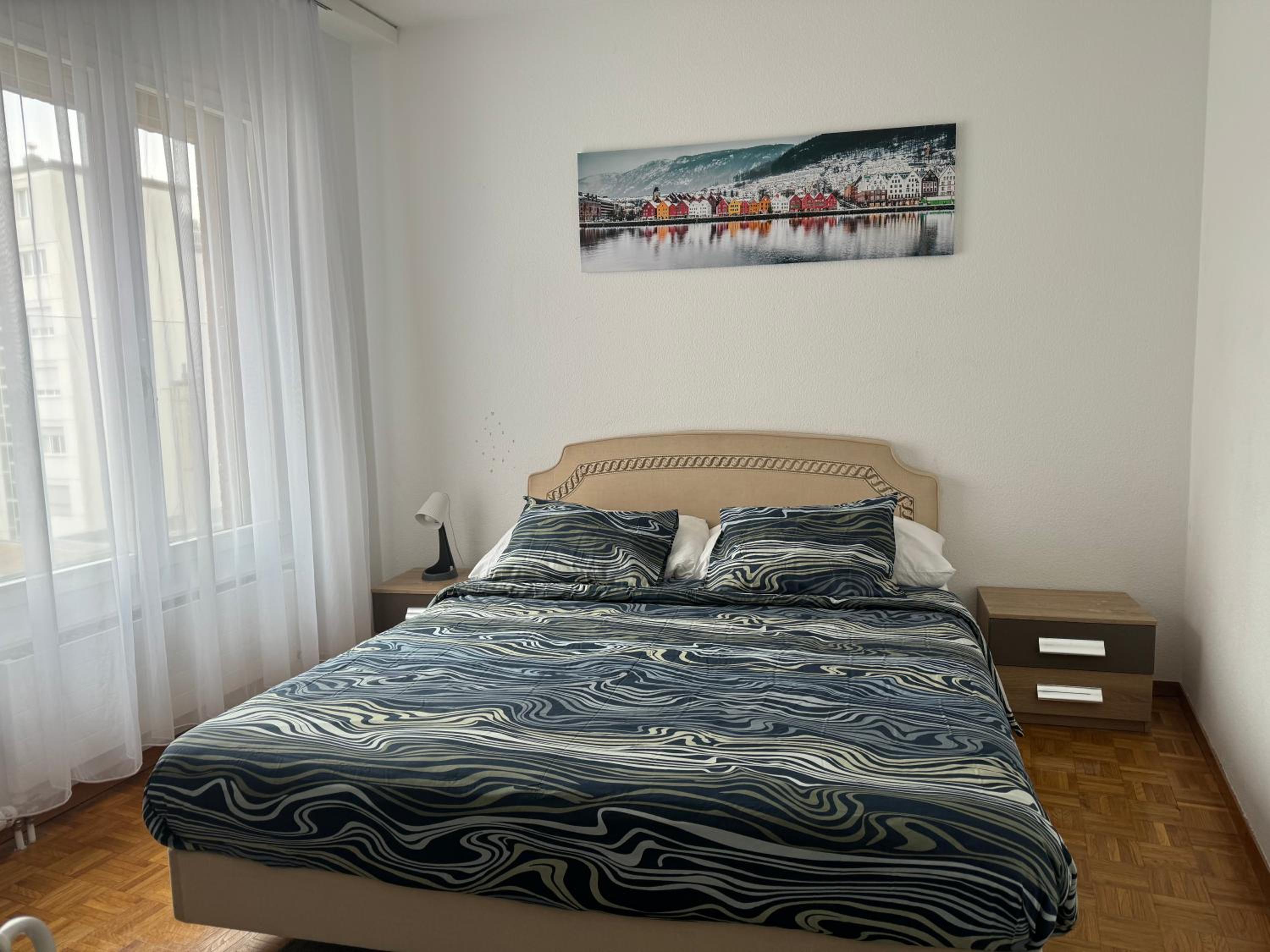 One-Bedroom Apartment photo 1