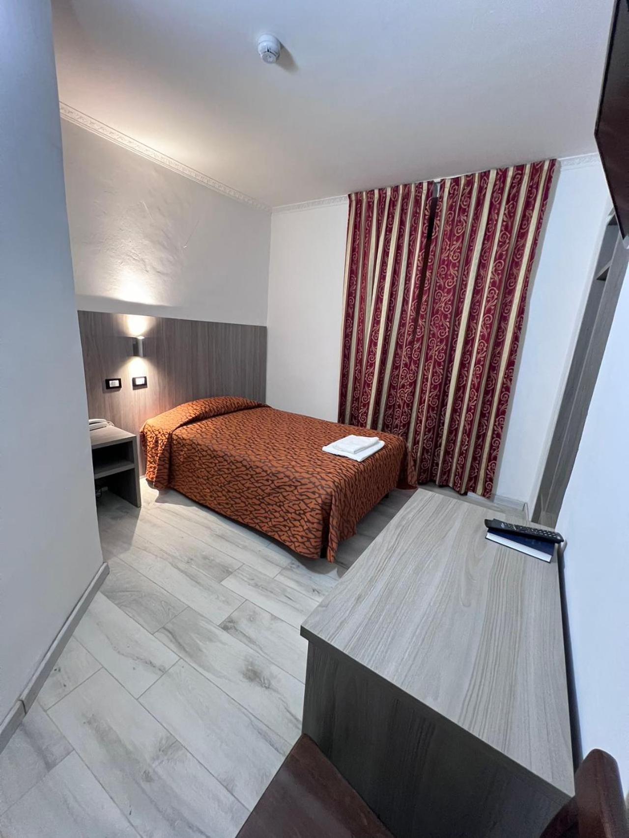Quadruple Room - Photo 1