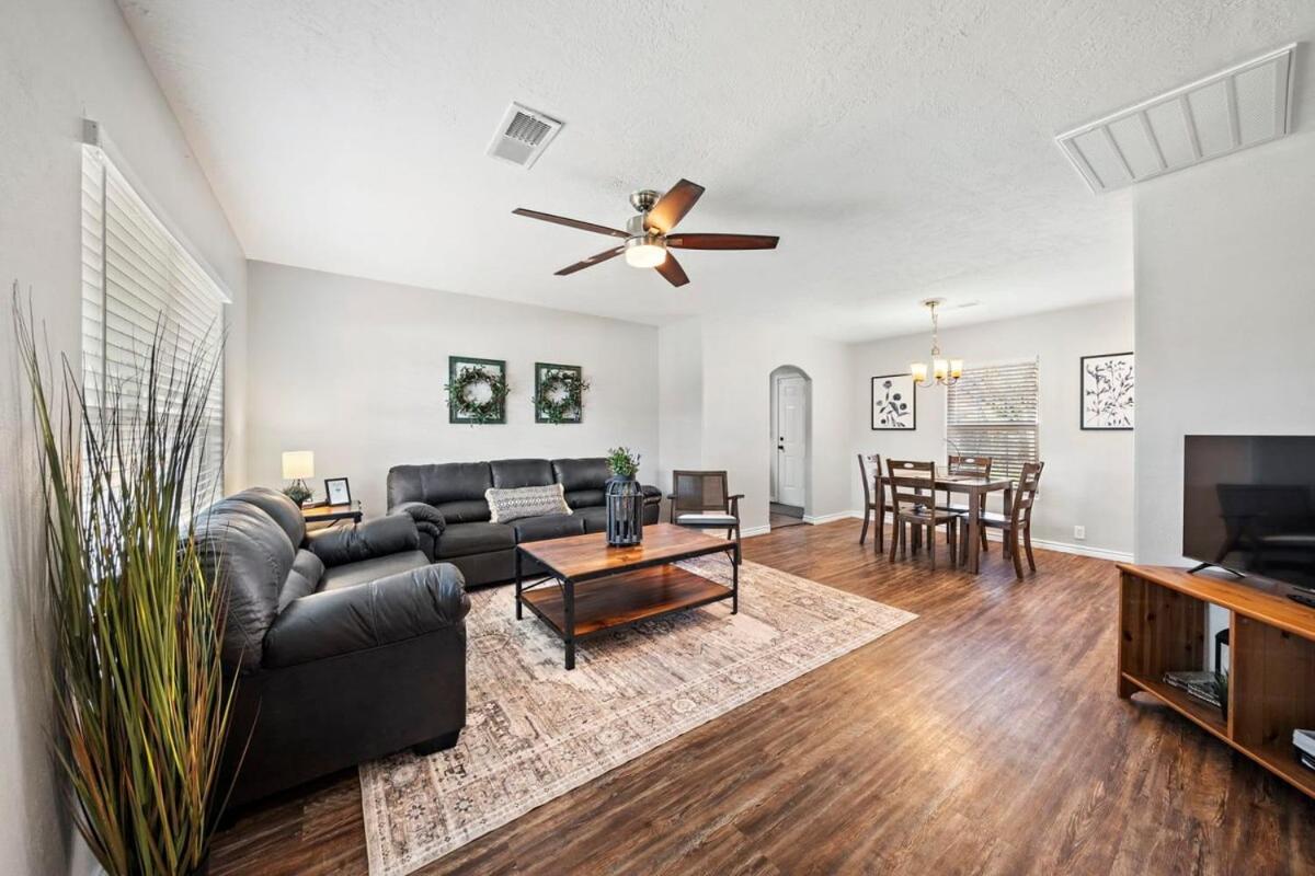 Apartment photo 1