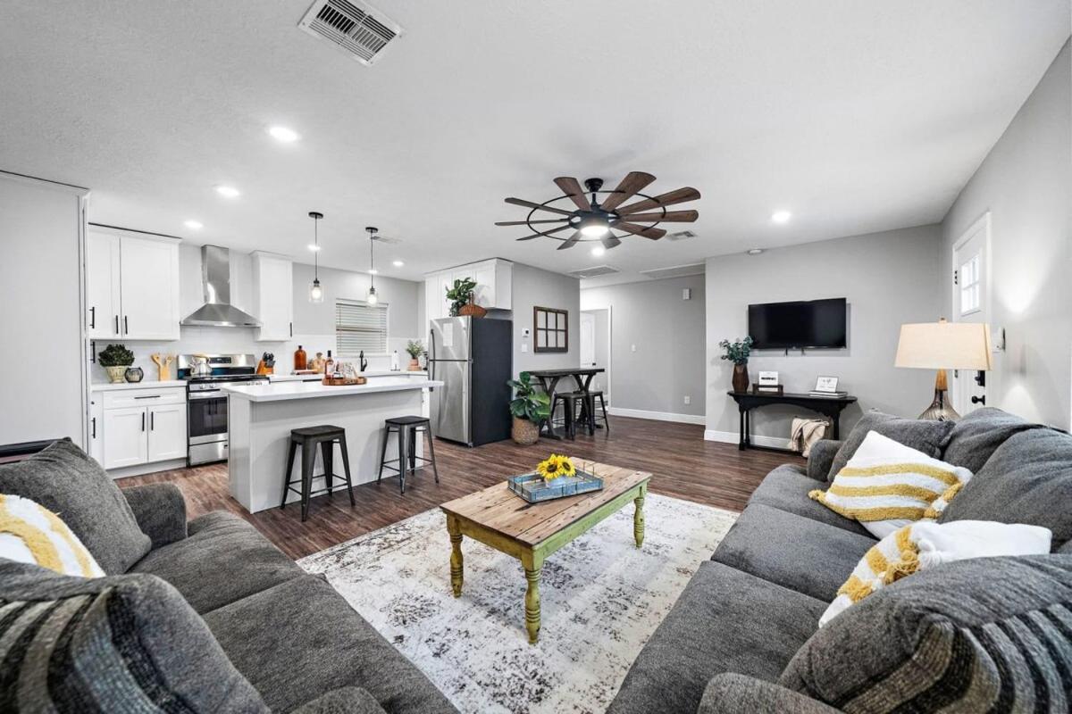 Apartment photo 1