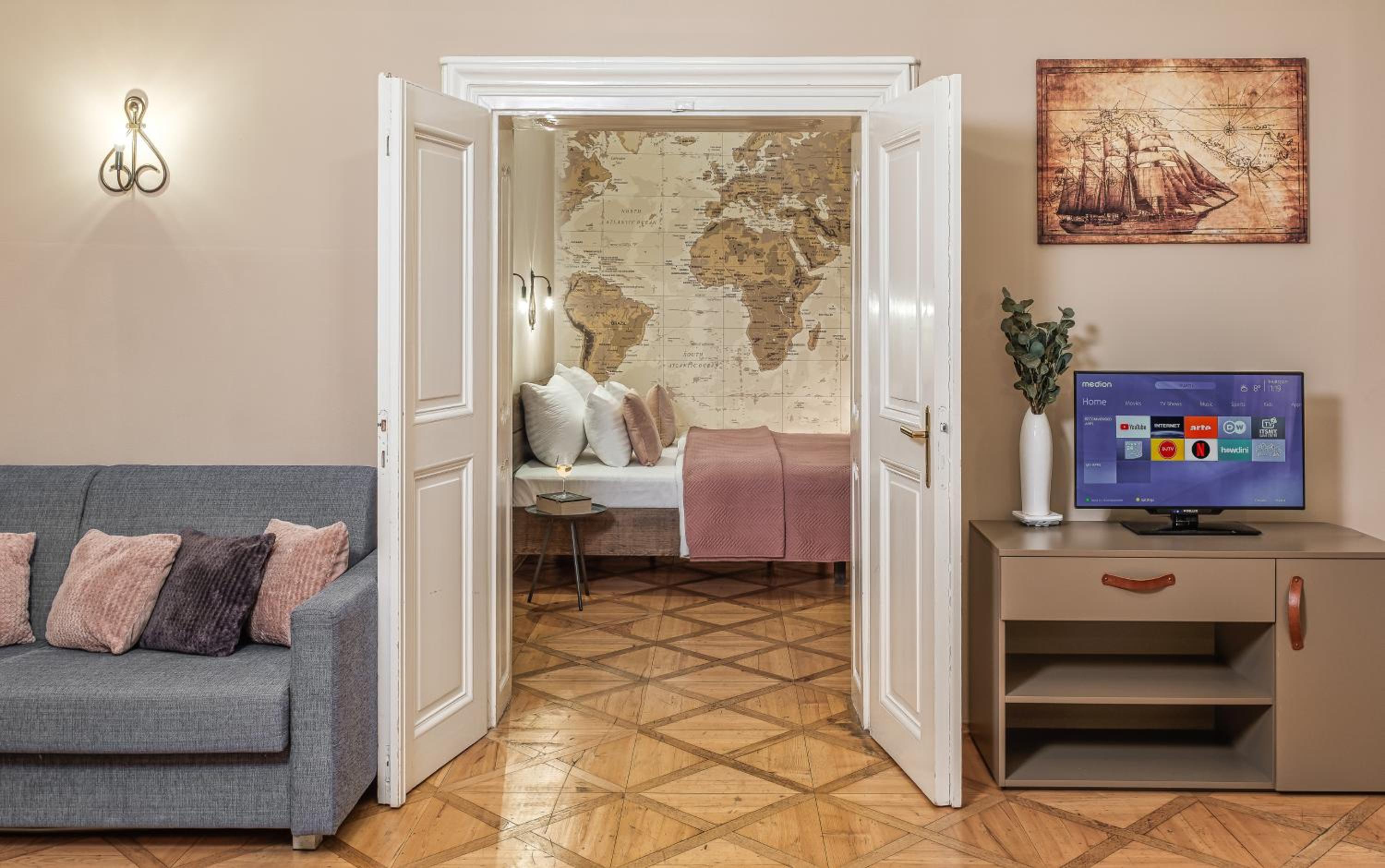 One-Bedroom Apartment North America