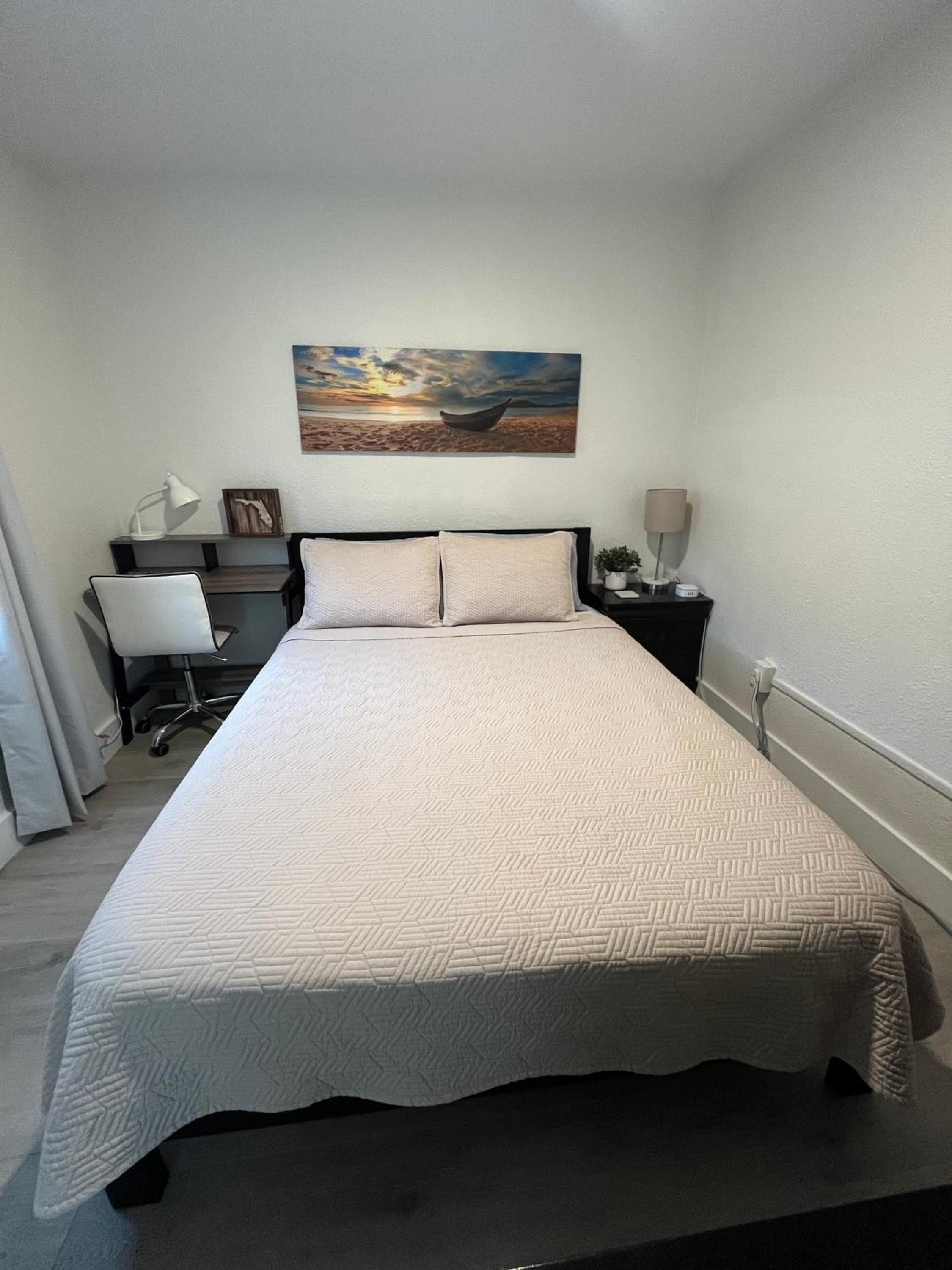 Double Or Twin Room With Private Bathroom photo 3