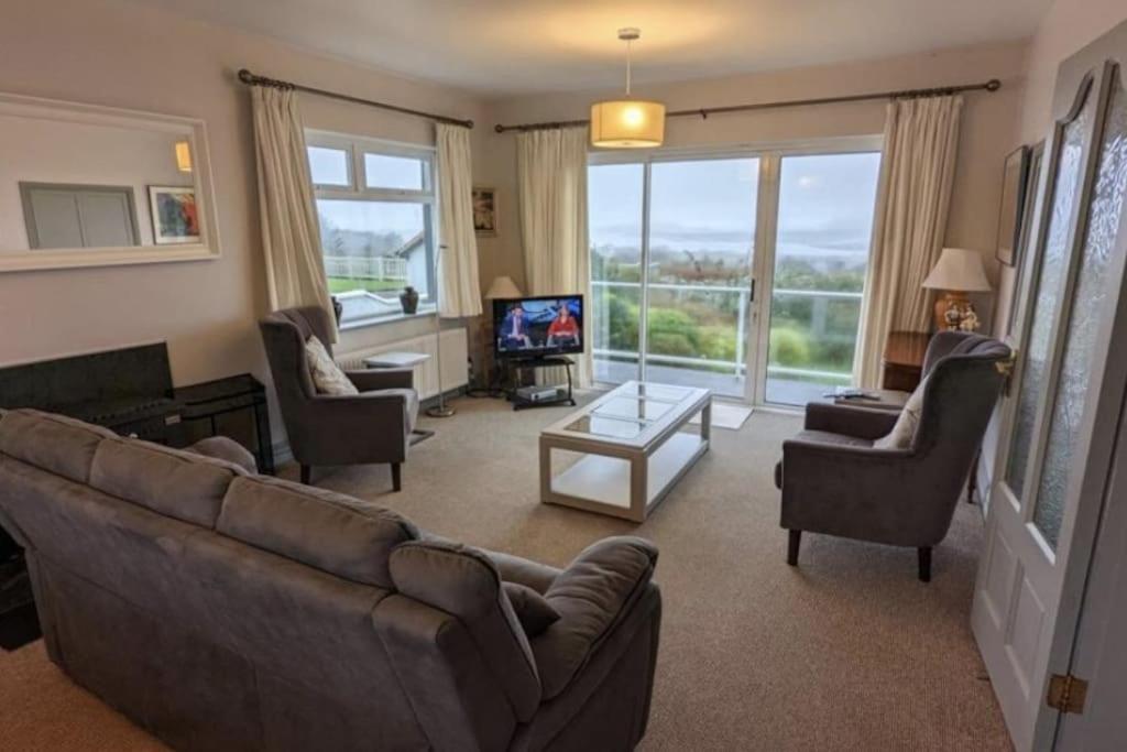 Four-Bedroom House photo 1