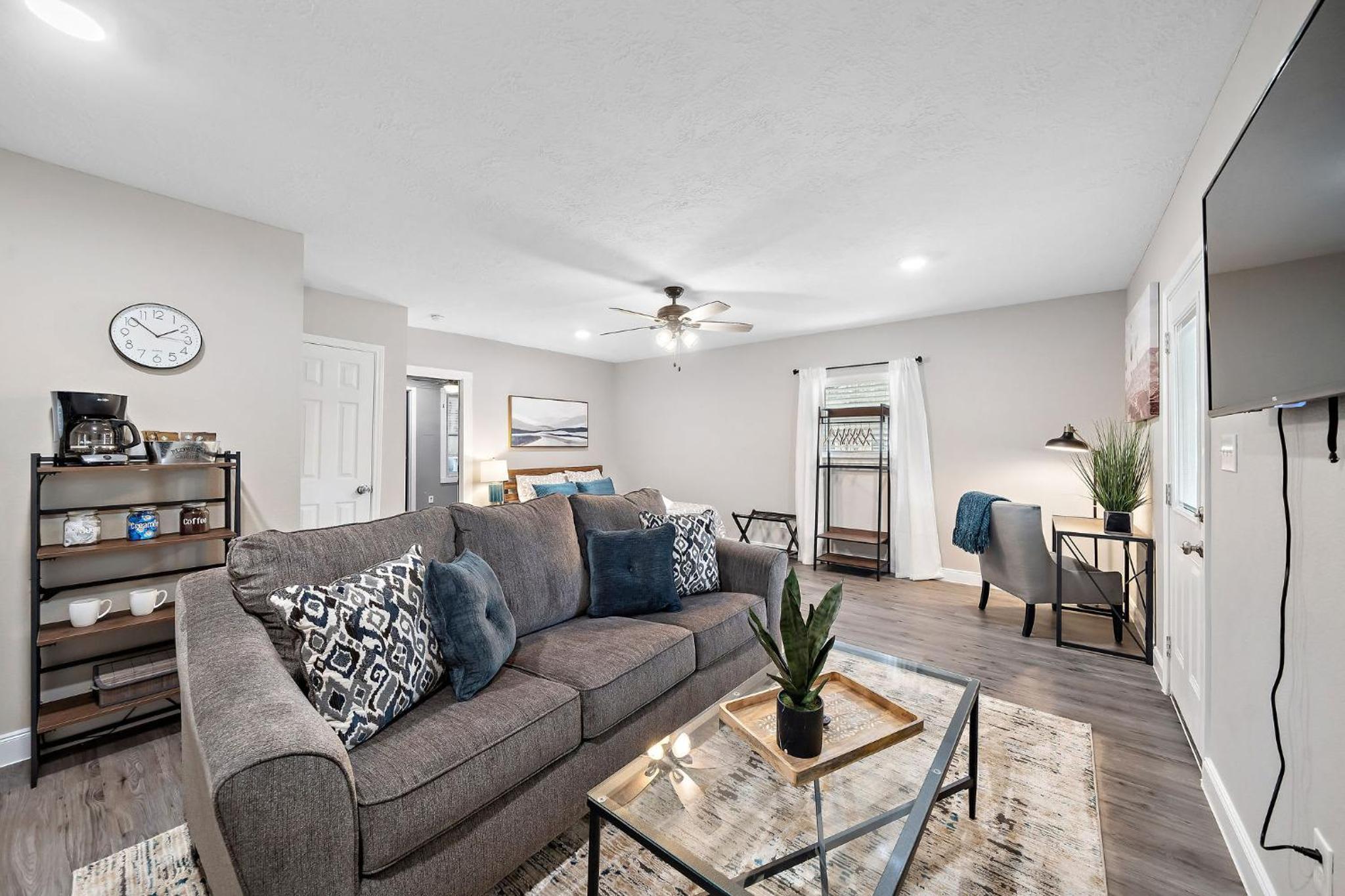 Apartment photo 1