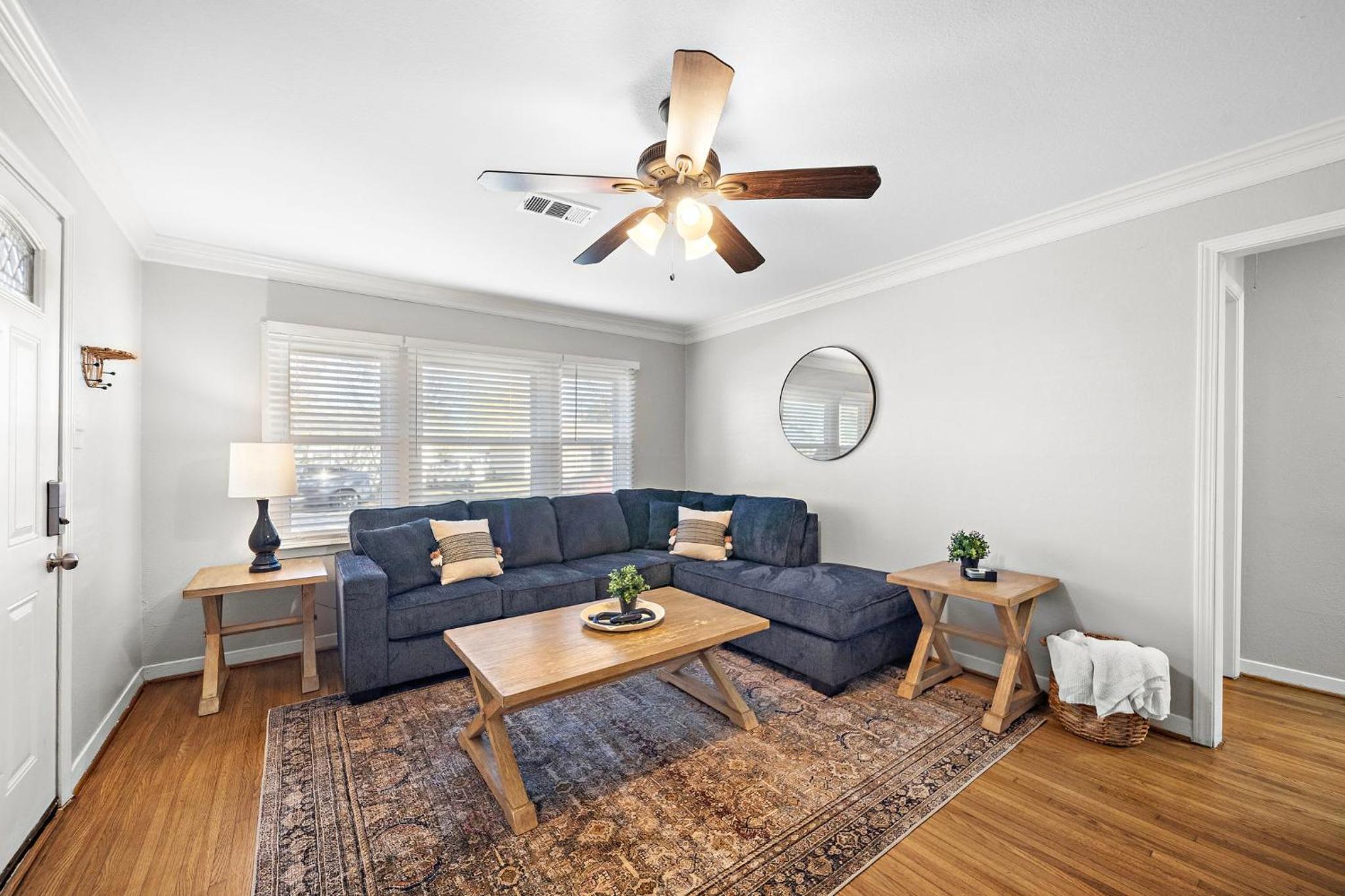 Apartment photo 1