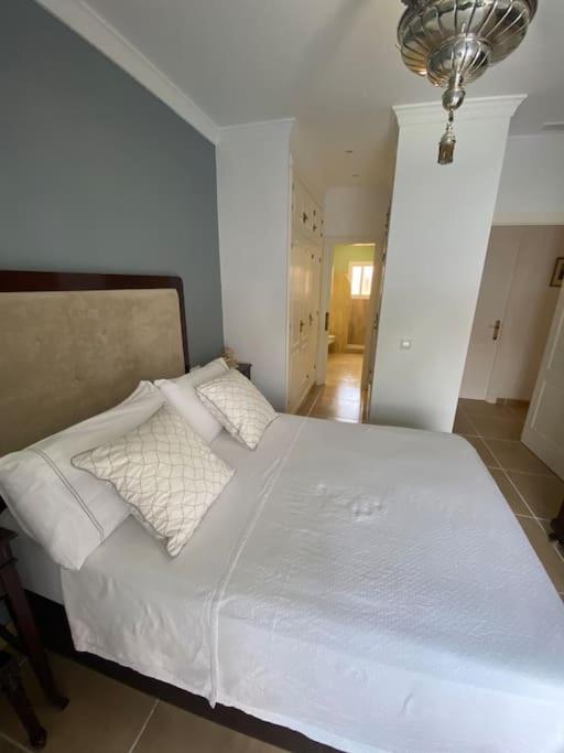 Villa de Tres Habitaciones