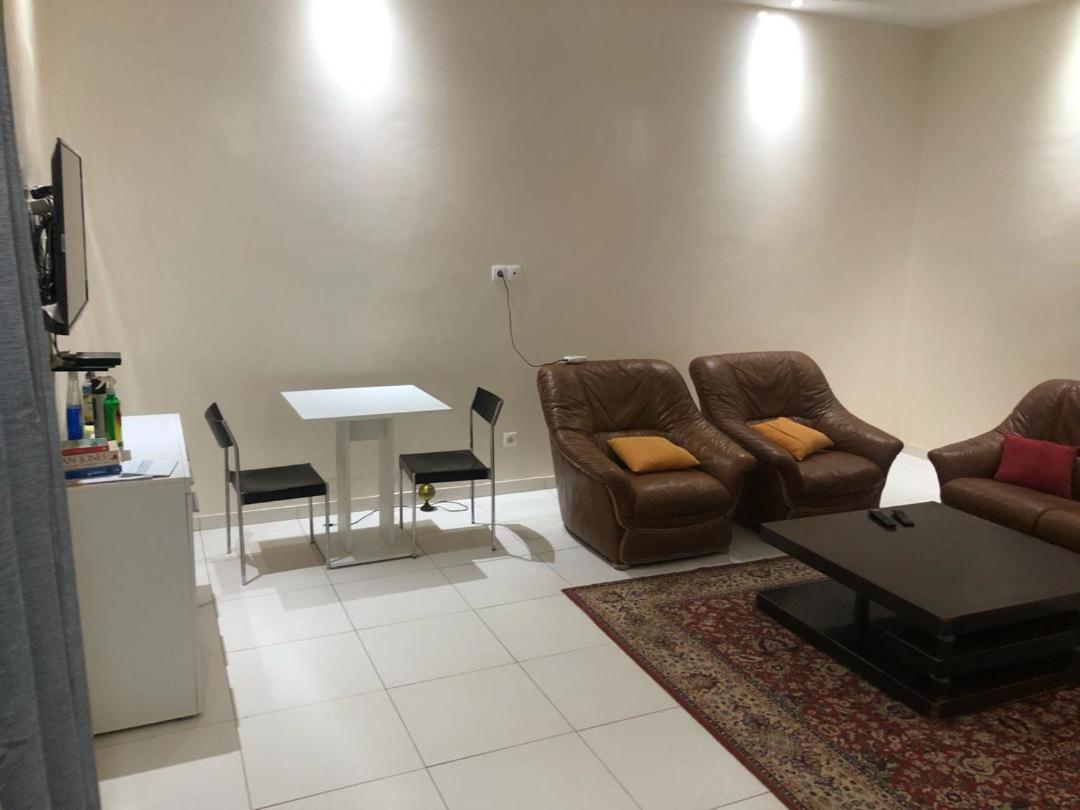 One-Bedroom Apartment photo 2