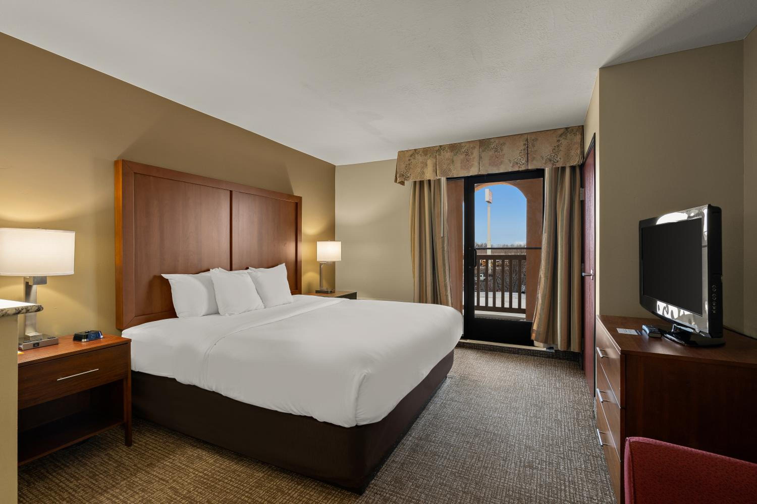King Suite - Non Smoking - Photo 2