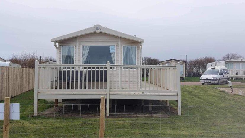 Two-Bedroom House photo 3