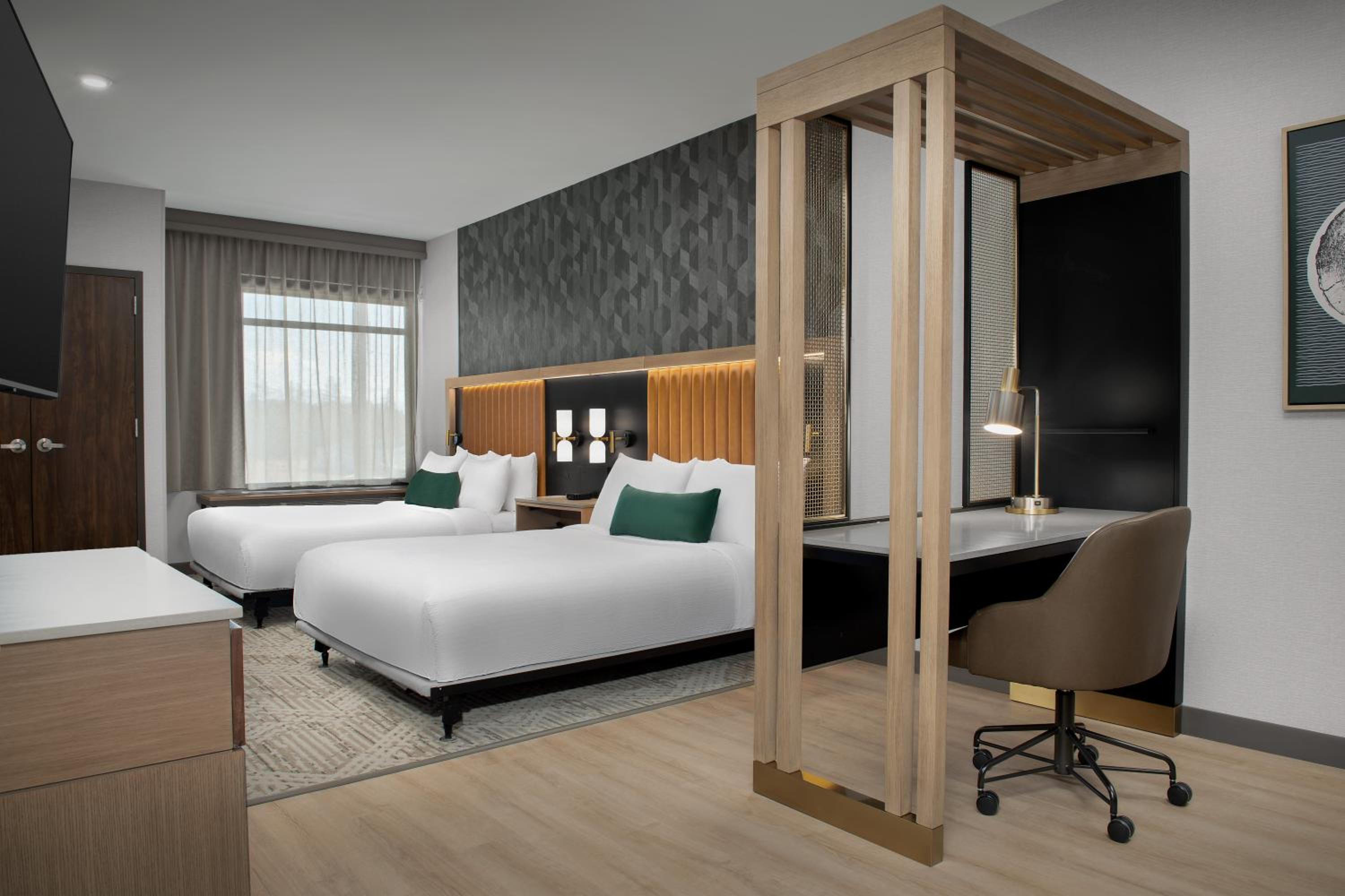 Queen Studio with Two Queen Beds and Sofa Bed - Photo 3