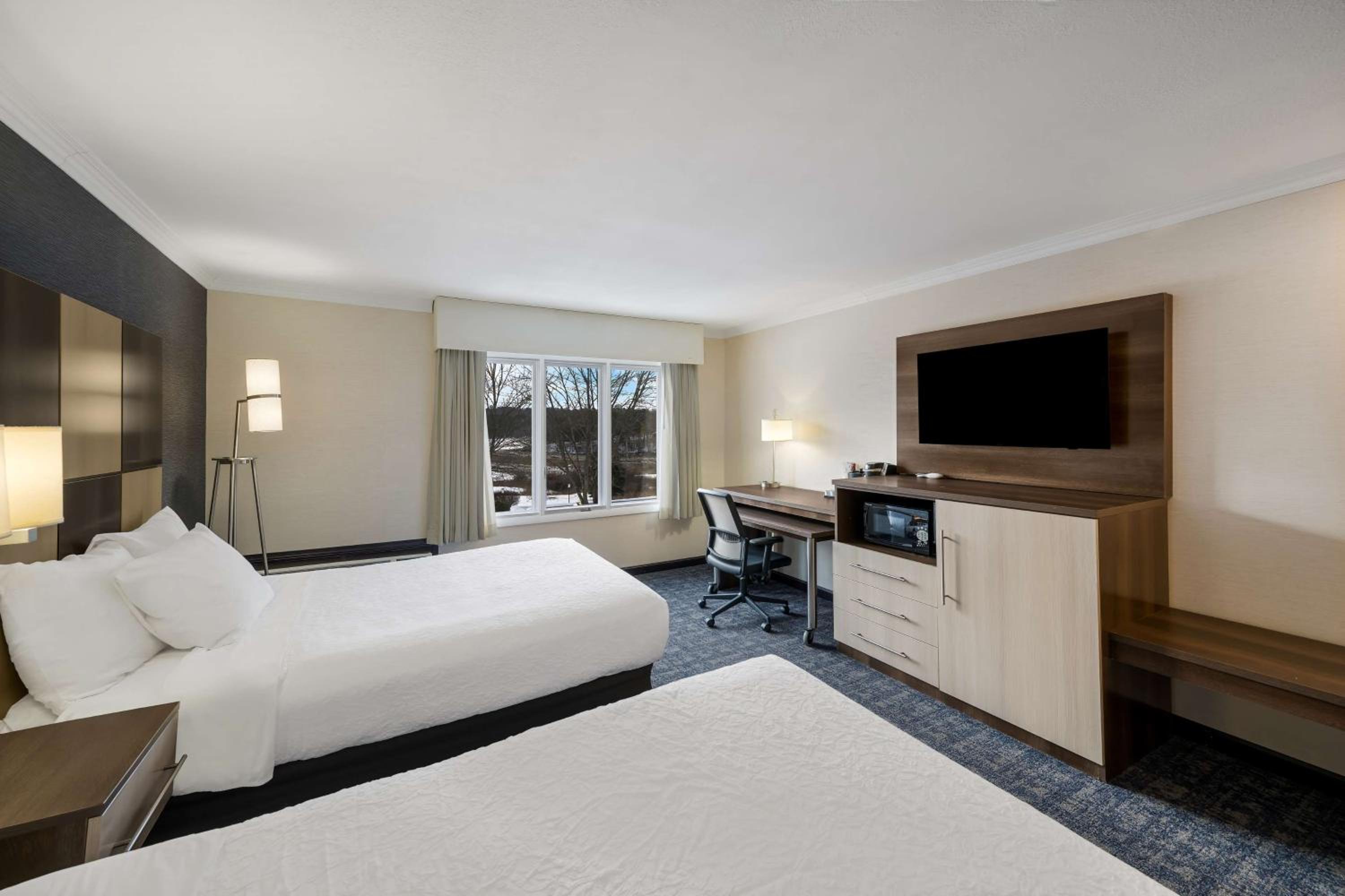 Double Room with Two Double Beds - Photo 3