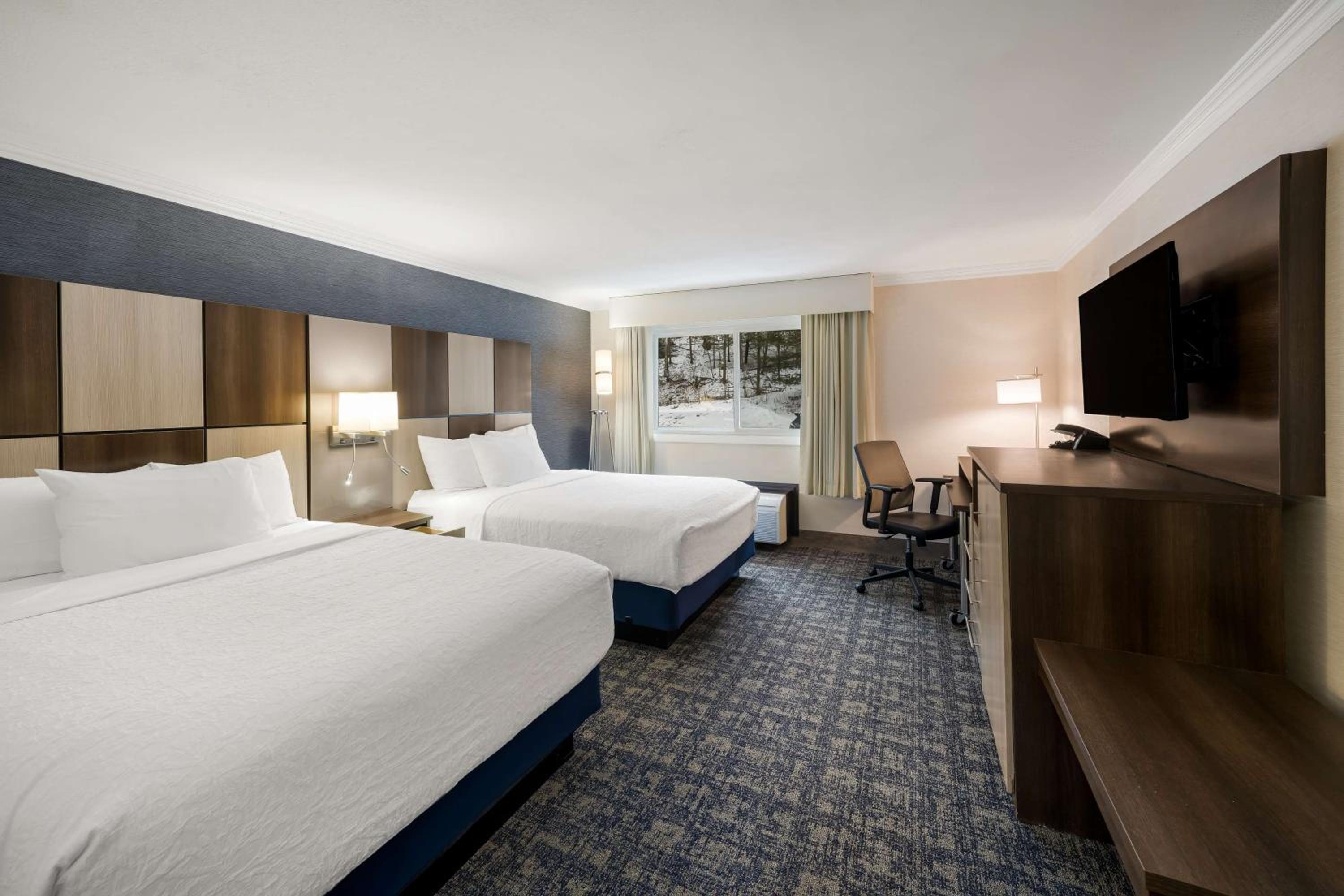Queen Room with Two Queen Beds and Walk-In Shower - Mobility Accessible - Photo 3