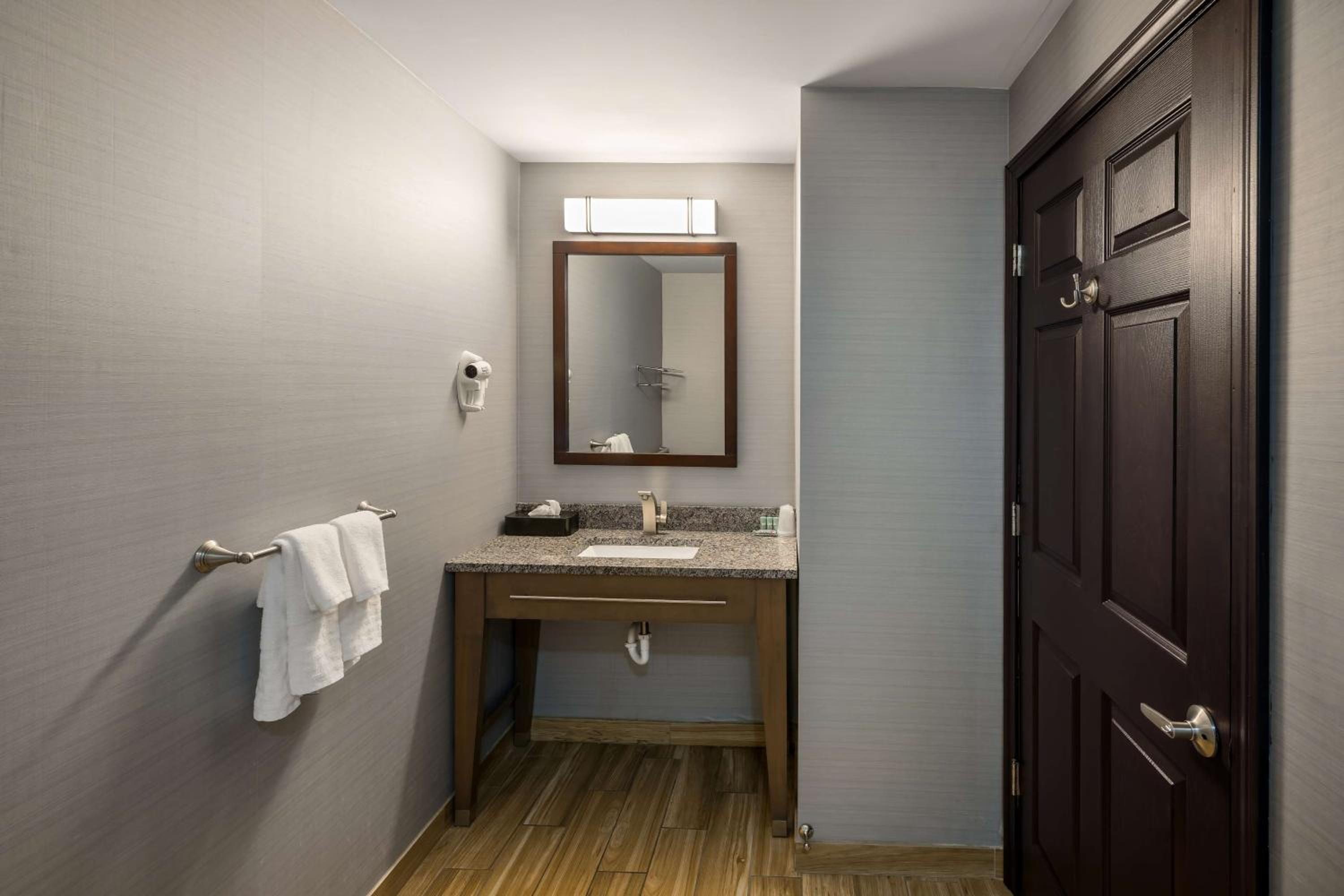 Queen Room with Two Queen Beds and Walk-In Shower - Mobility Accessible - Photo 5