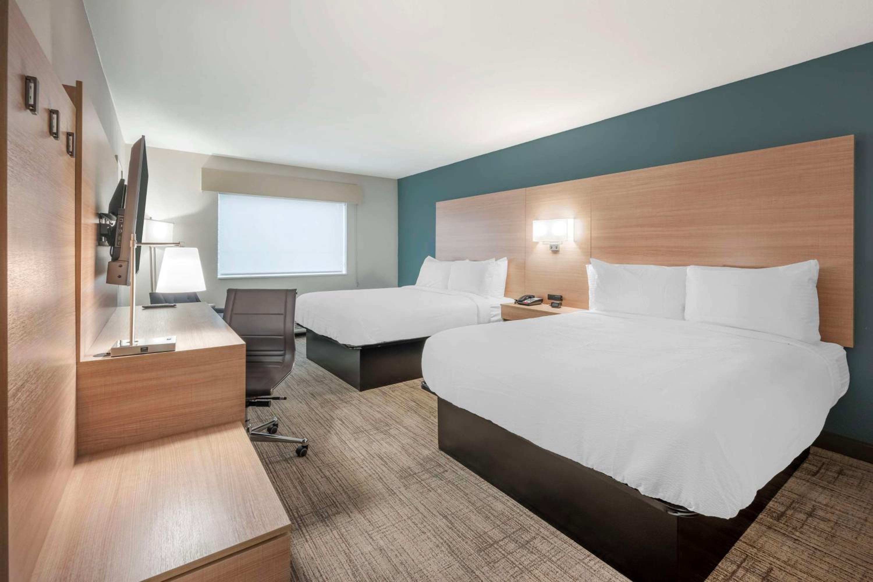 Queen Room with Two Queen Beds and Walk-In Shower - Non-Smoking