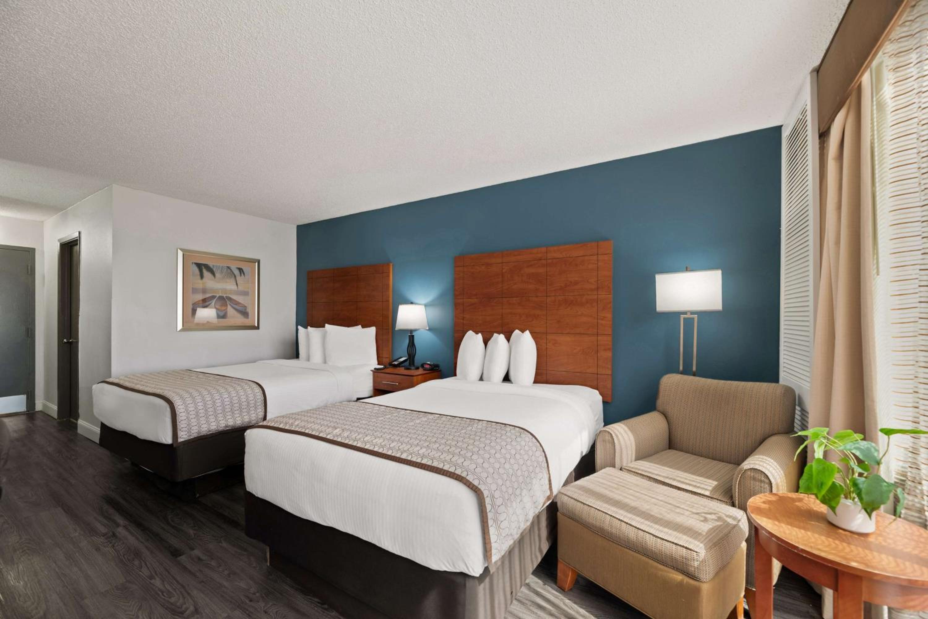 Deluxe Room with Two Double Beds