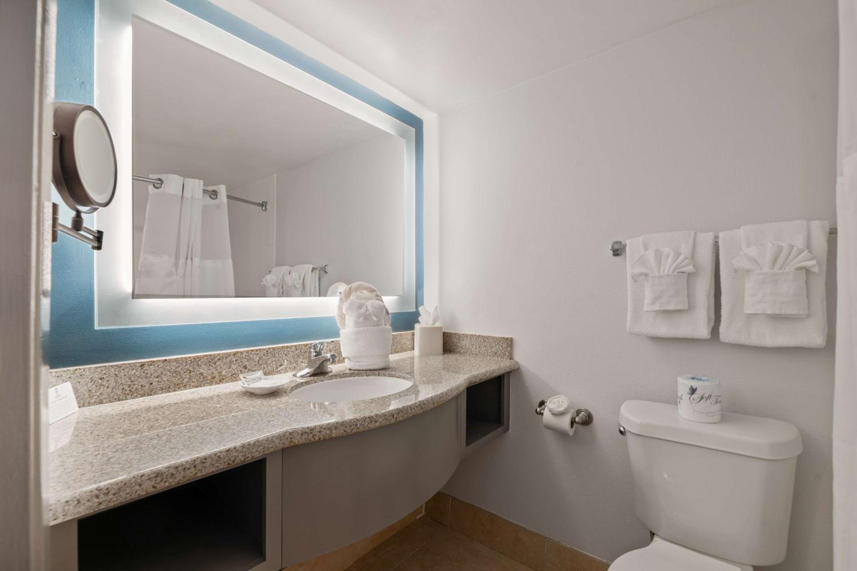 Deluxe Room with Two Double Beds