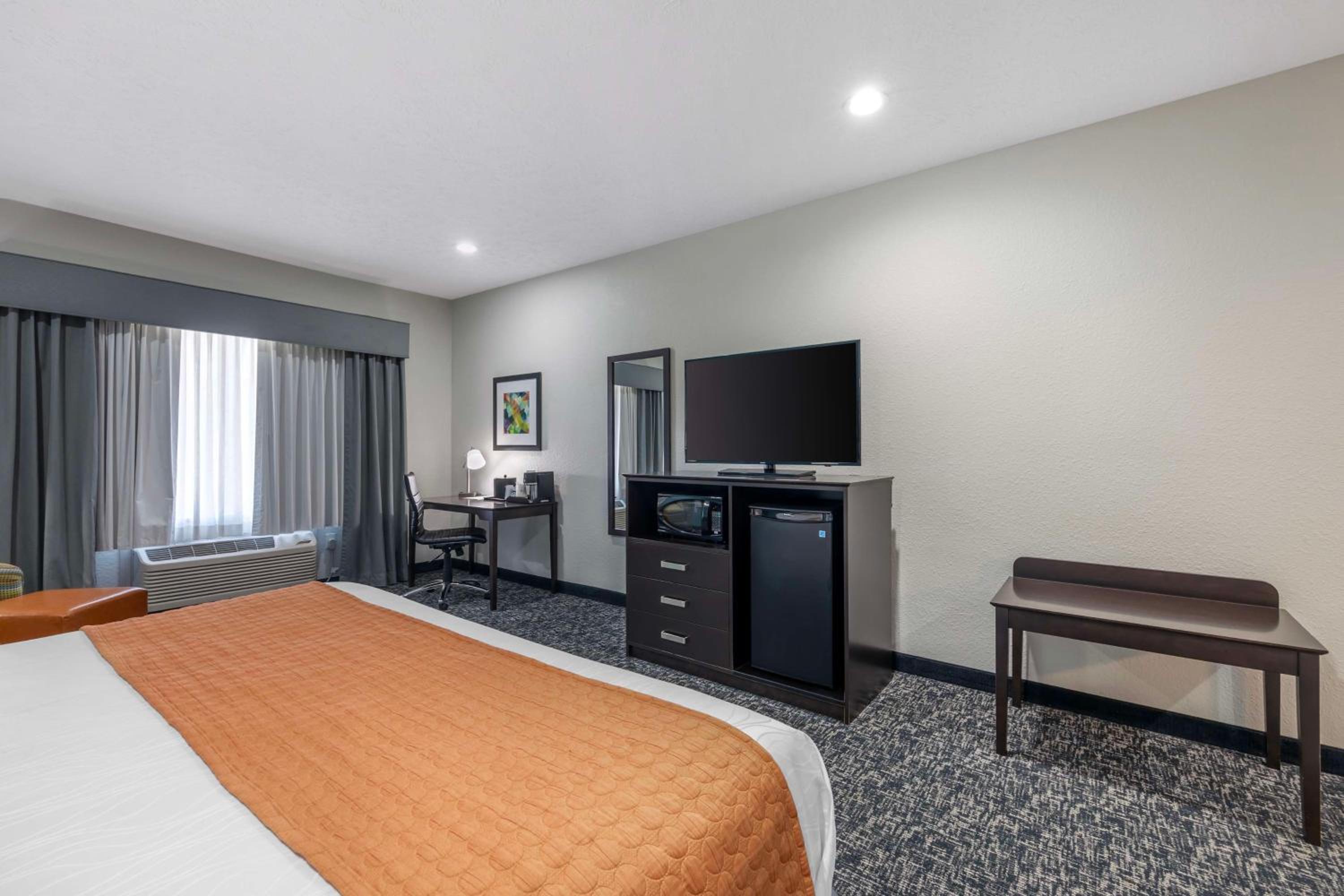 King Room - Disability Access - Photo 3