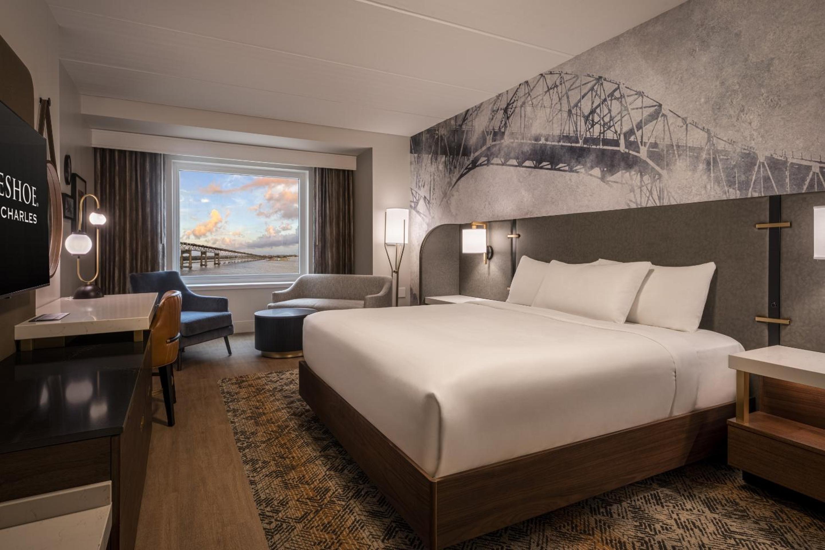 Premium Room, River View, 1 King, Non-Smoking