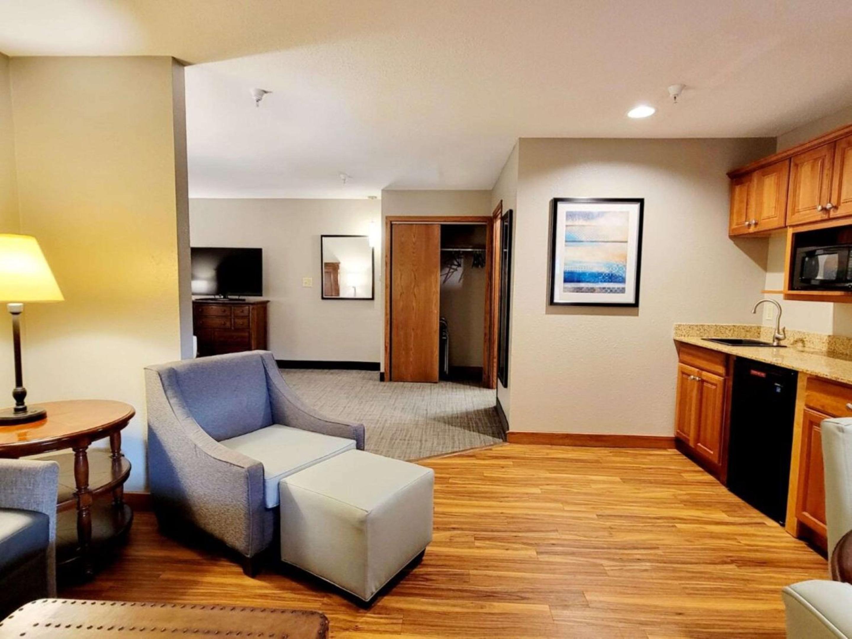 King Suite - Photo 1