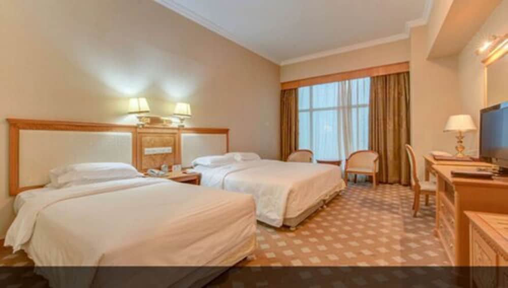 Room (Parent) photo 3