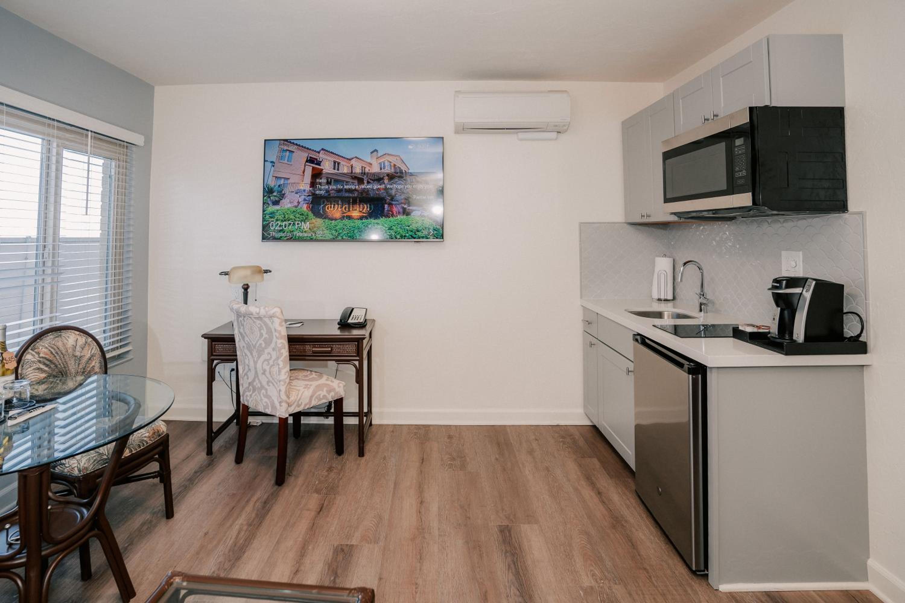 Superior Suite - Photo 2