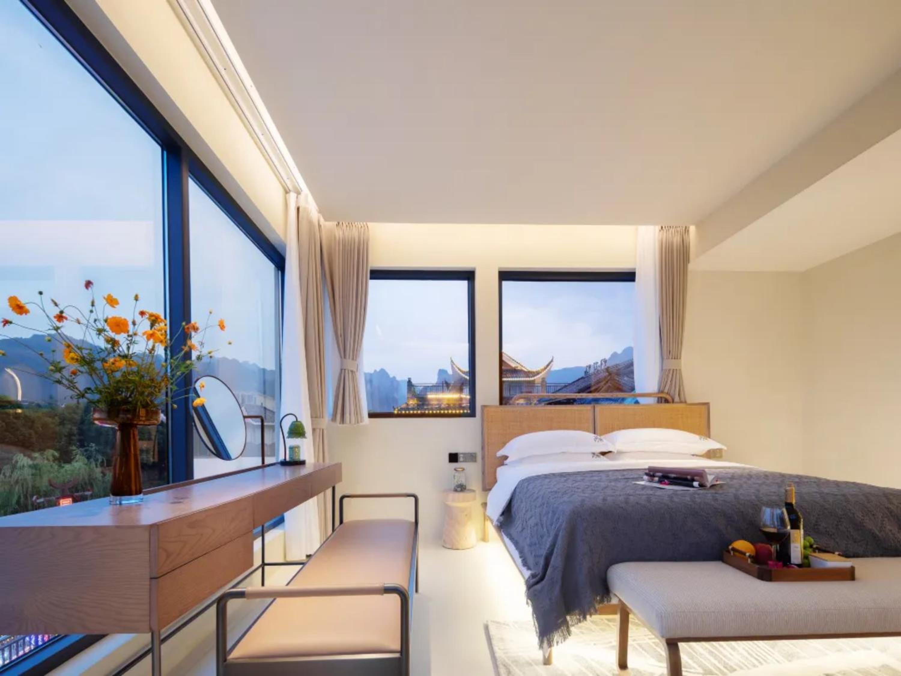 Superior Suite with Terrace photo 2