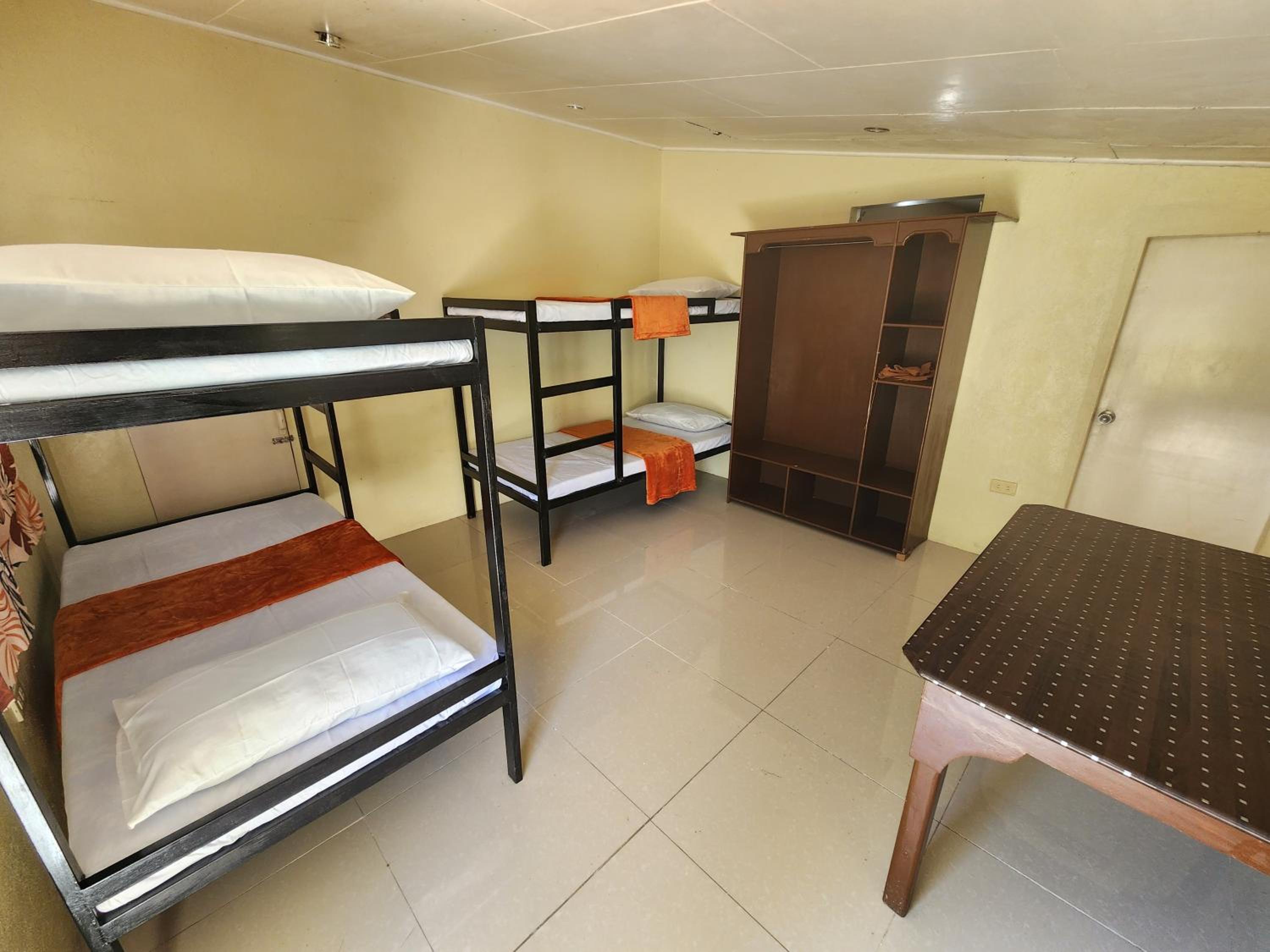 Economy Quadruple Room